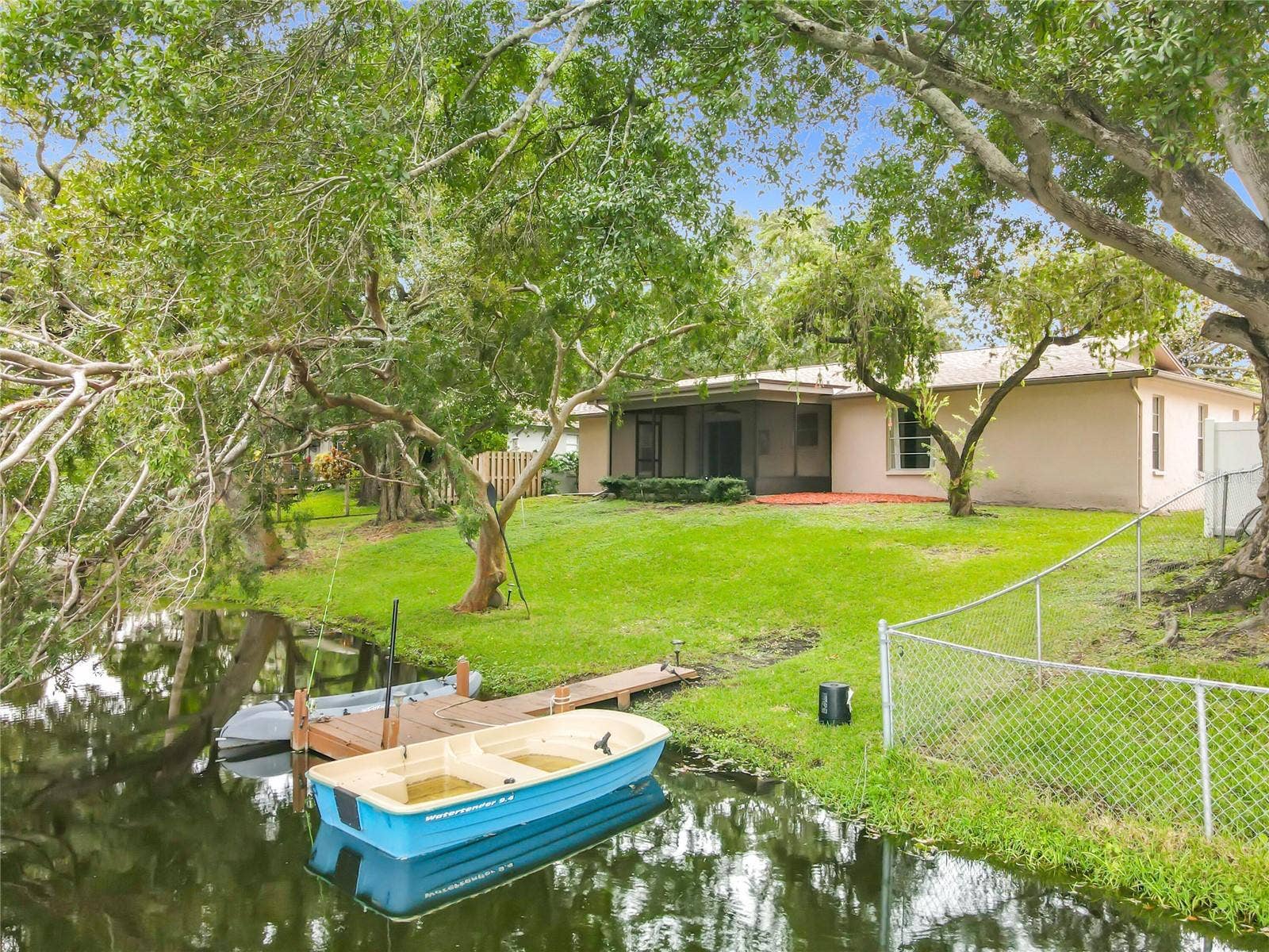10617 SEMINOLE FOREST STREET E, Seminole, FL 33778 10617 SEMINOLE FOREST STREET E, Seminole, FL 33778