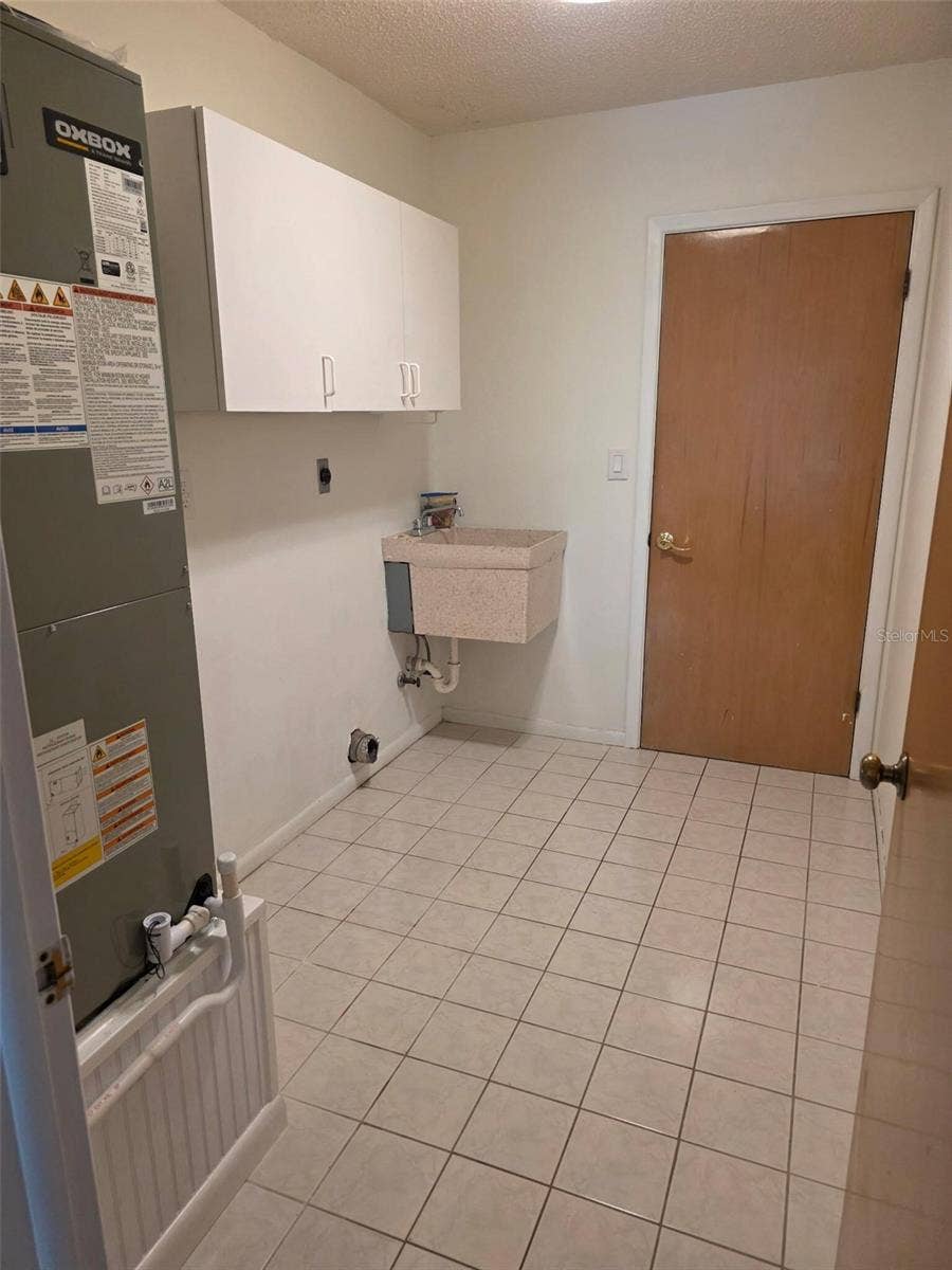 10617 SEMINOLE FOREST STREET E, Seminole, FL 33778 10617 SEMINOLE FOREST STREET E, Seminole, FL 33778