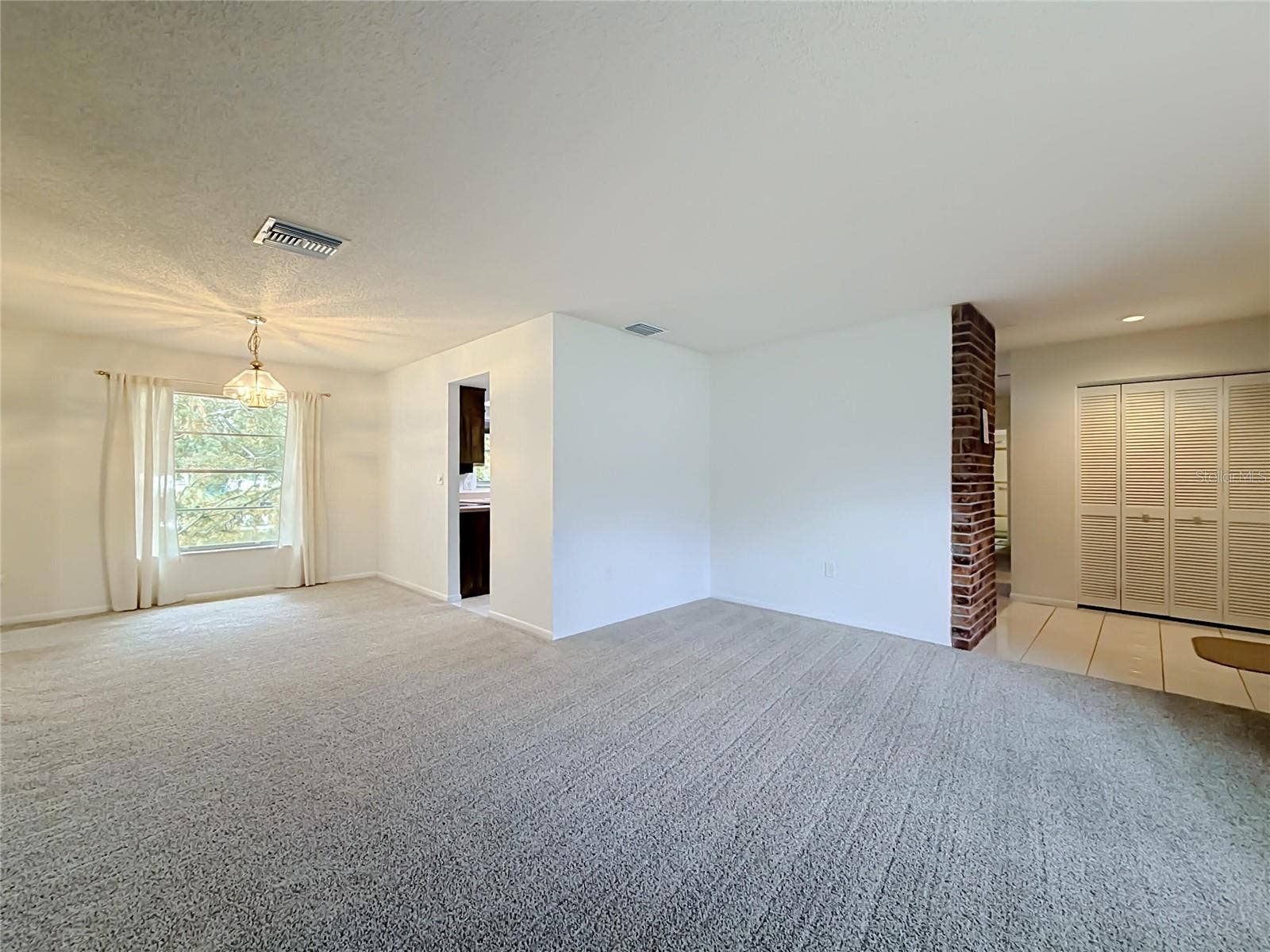 10617 SEMINOLE FOREST STREET E, Seminole, FL 33778 10617 SEMINOLE FOREST STREET E, Seminole, FL 33778