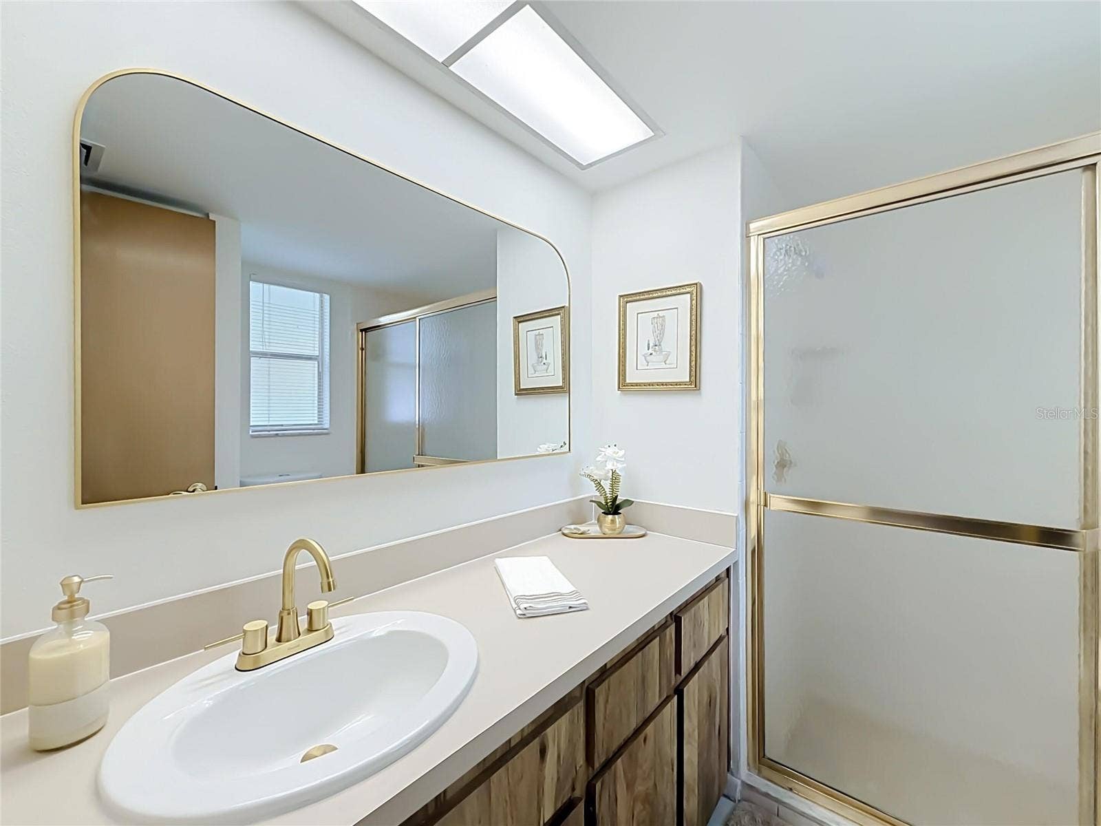 10617 SEMINOLE FOREST STREET E, Seminole, FL 33778 10617 SEMINOLE FOREST STREET E, Seminole, FL 33778