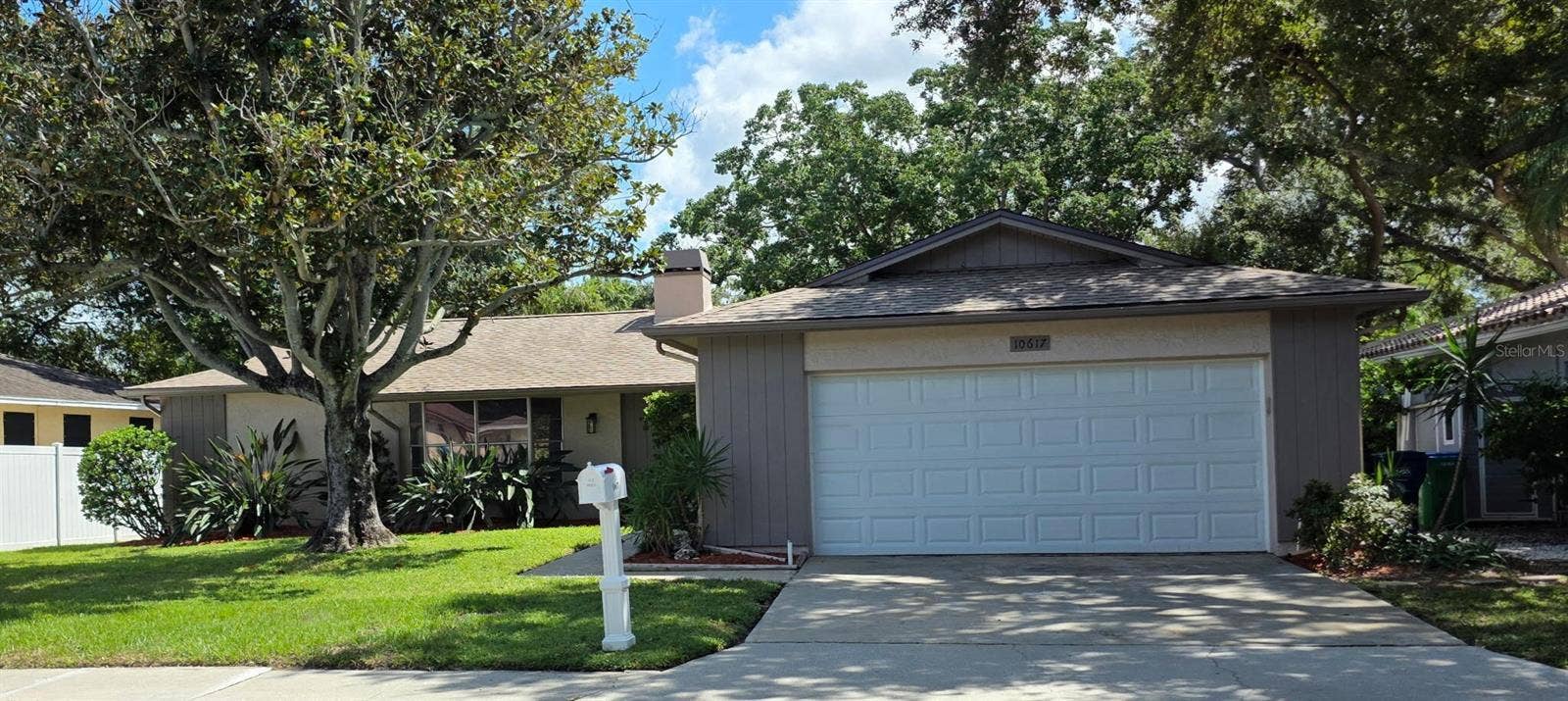 10617 SEMINOLE FOREST STREET E, Seminole, FL 33778 10617 SEMINOLE FOREST STREET E, Seminole, FL 33778