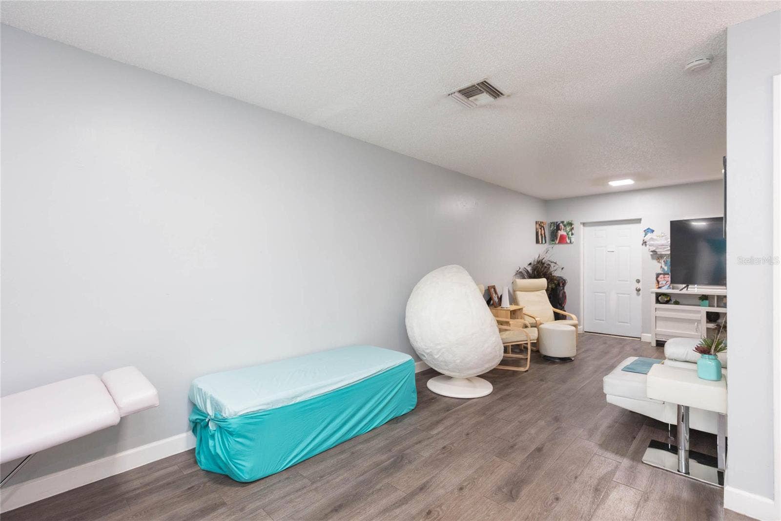 1718 E MULBERRY DRIVE, Tampa, FL 33604 1718 E MULBERRY DRIVE, Tampa, FL 33604