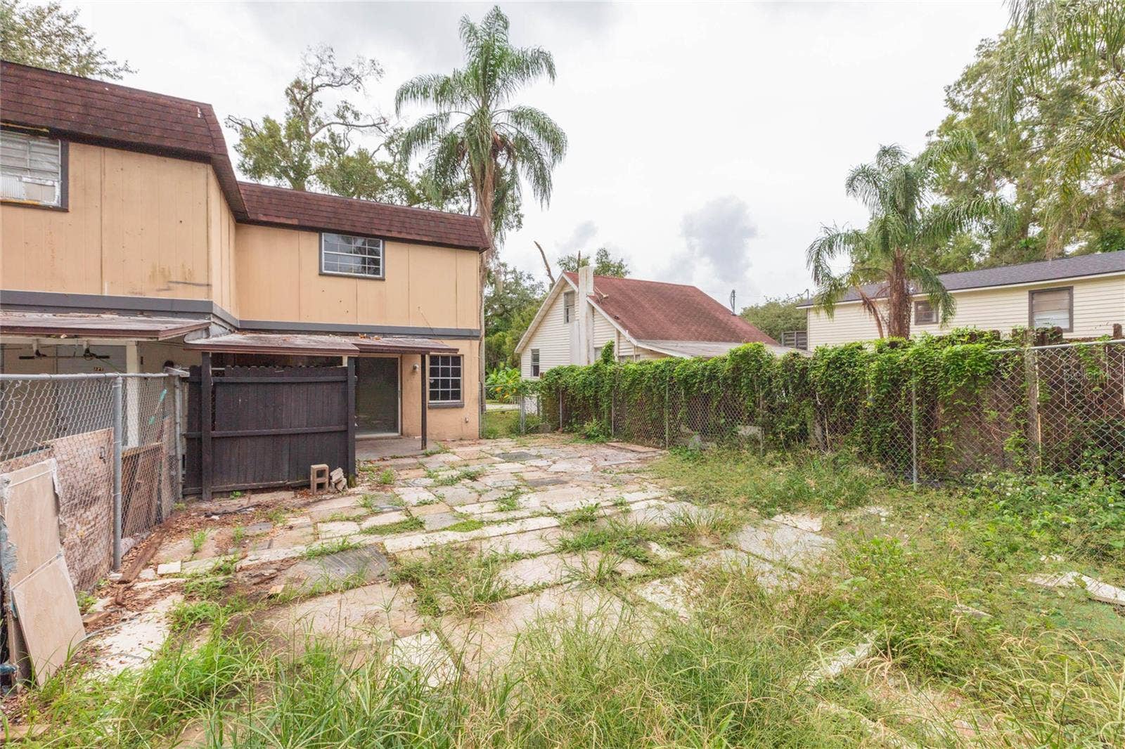 1718 E MULBERRY DRIVE, Tampa, FL 33604 1718 E MULBERRY DRIVE, Tampa, FL 33604