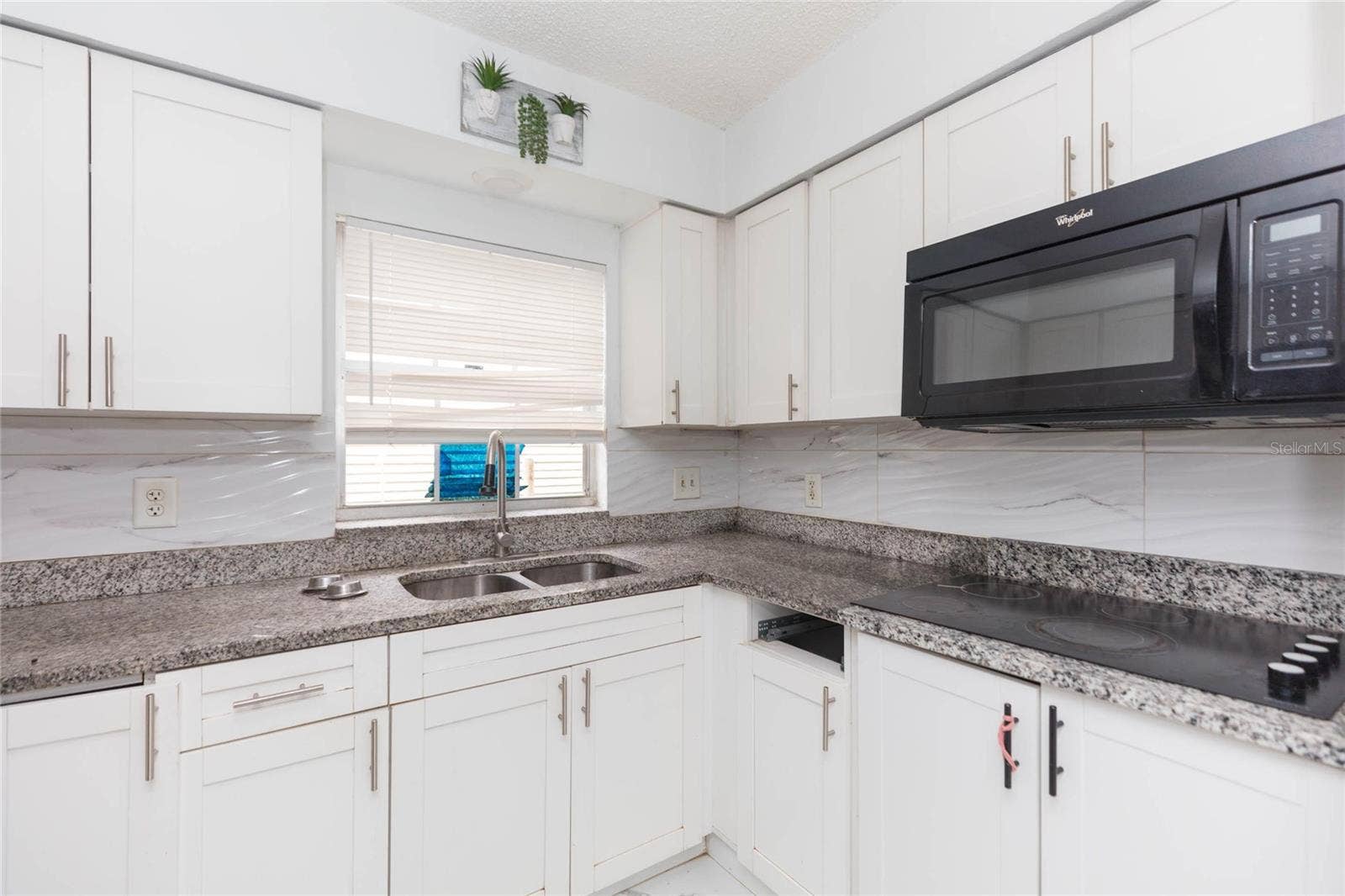 1718 E MULBERRY DRIVE, Tampa, FL 33604 1718 E MULBERRY DRIVE, Tampa, FL 33604