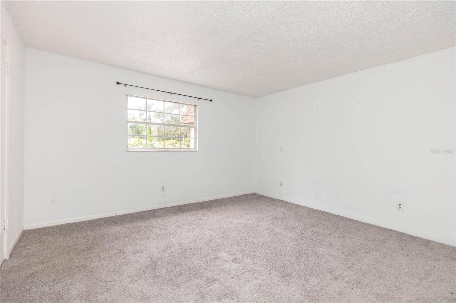 1718 E MULBERRY DRIVE, Tampa, FL 33604 1718 E MULBERRY DRIVE, Tampa, FL 33604