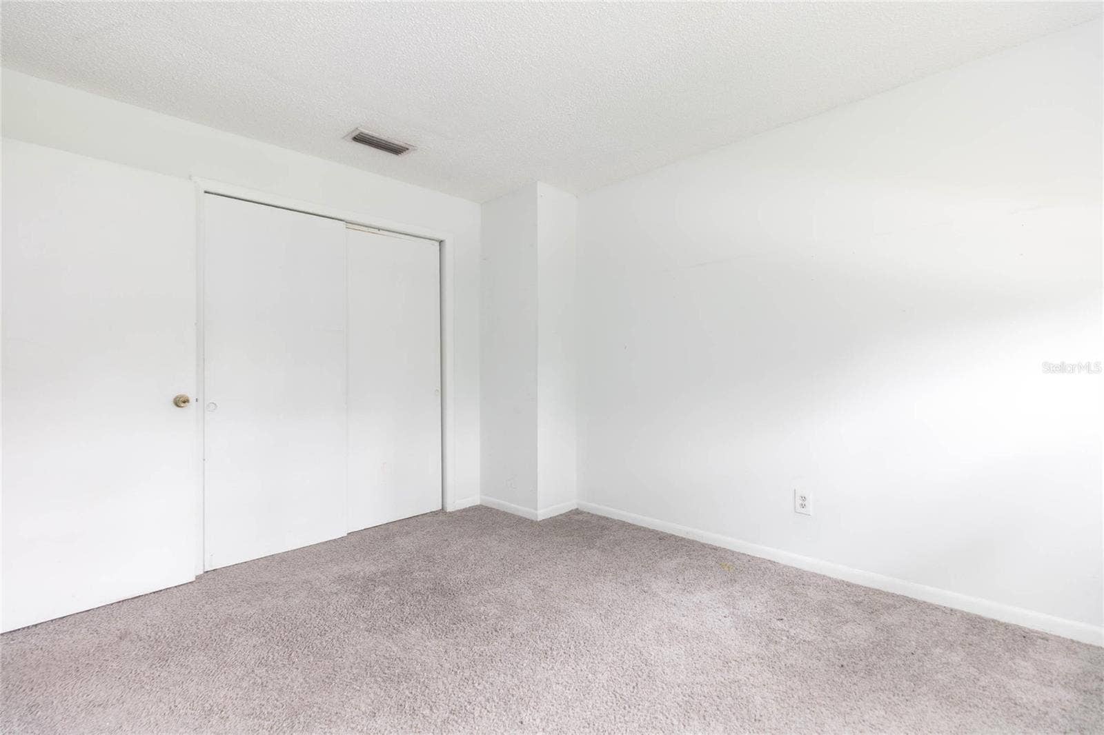 1718 E MULBERRY DRIVE, Tampa, FL 33604 1718 E MULBERRY DRIVE, Tampa, FL 33604