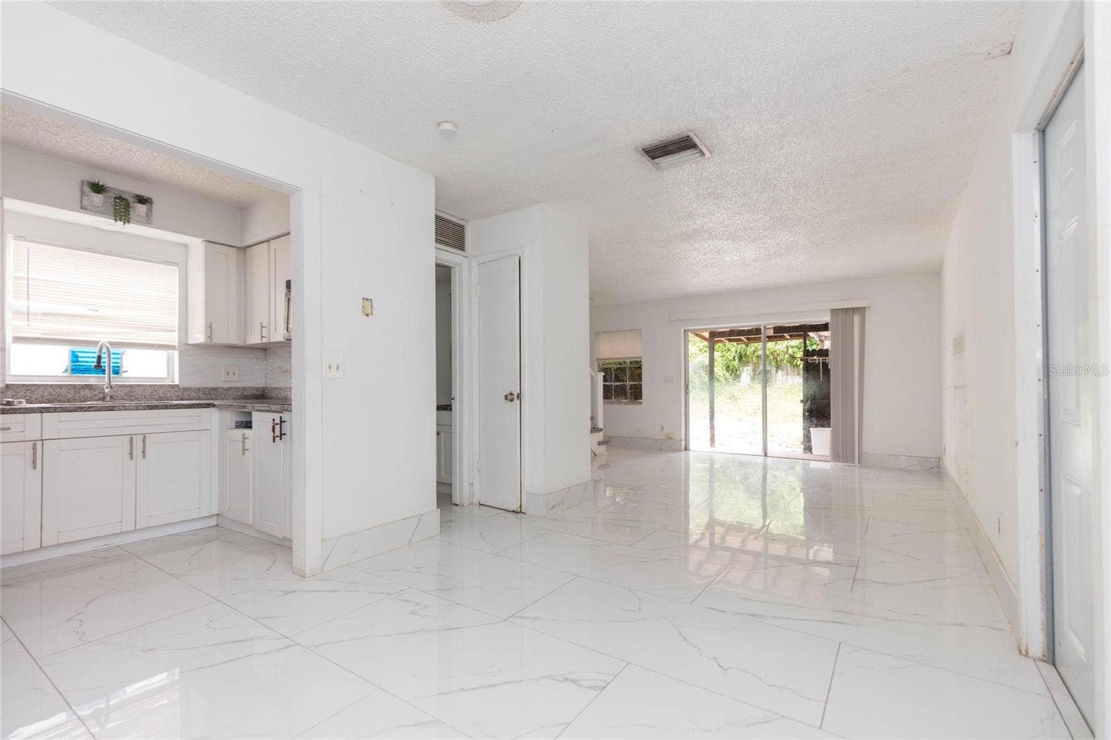 1718 E MULBERRY DRIVE, Tampa, FL 33604 1718 E MULBERRY DRIVE, Tampa, FL 33604