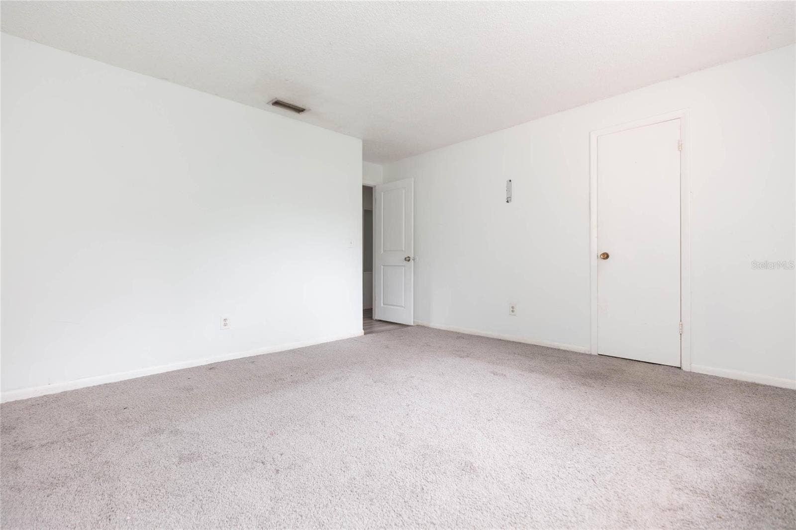 1718 E MULBERRY DRIVE, Tampa, FL 33604 1718 E MULBERRY DRIVE, Tampa, FL 33604