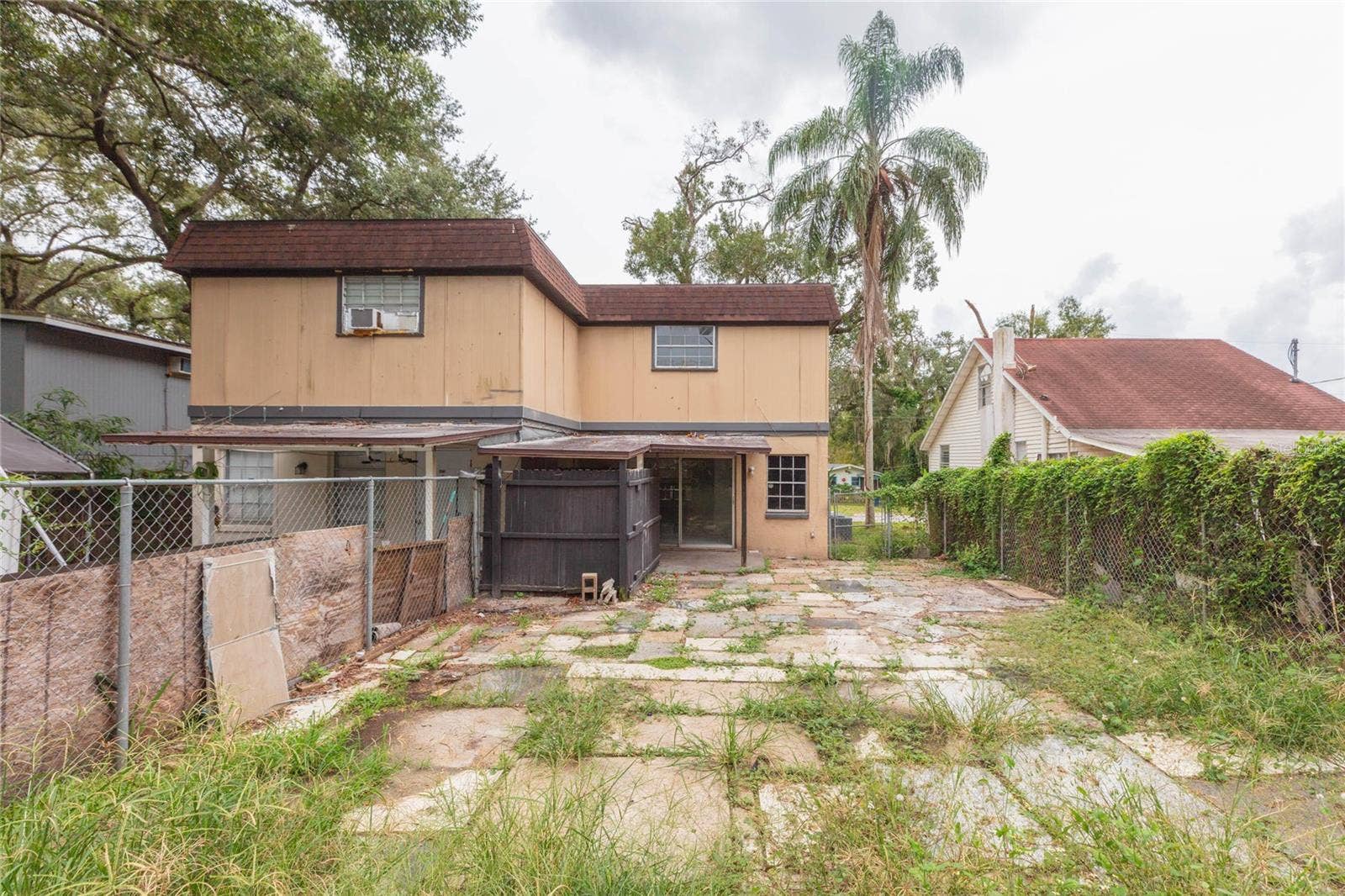 1718 E MULBERRY DRIVE, Tampa, FL 33604 1718 E MULBERRY DRIVE, Tampa, FL 33604