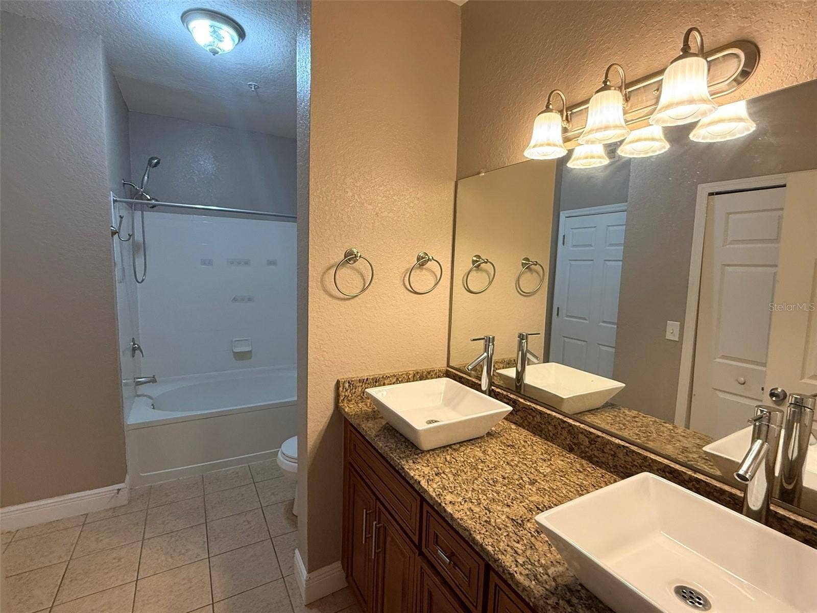 5144 CITY STREET, #223, Orlando, FL 32839 5144 CITY STREET, #223, Orlando, FL 32839