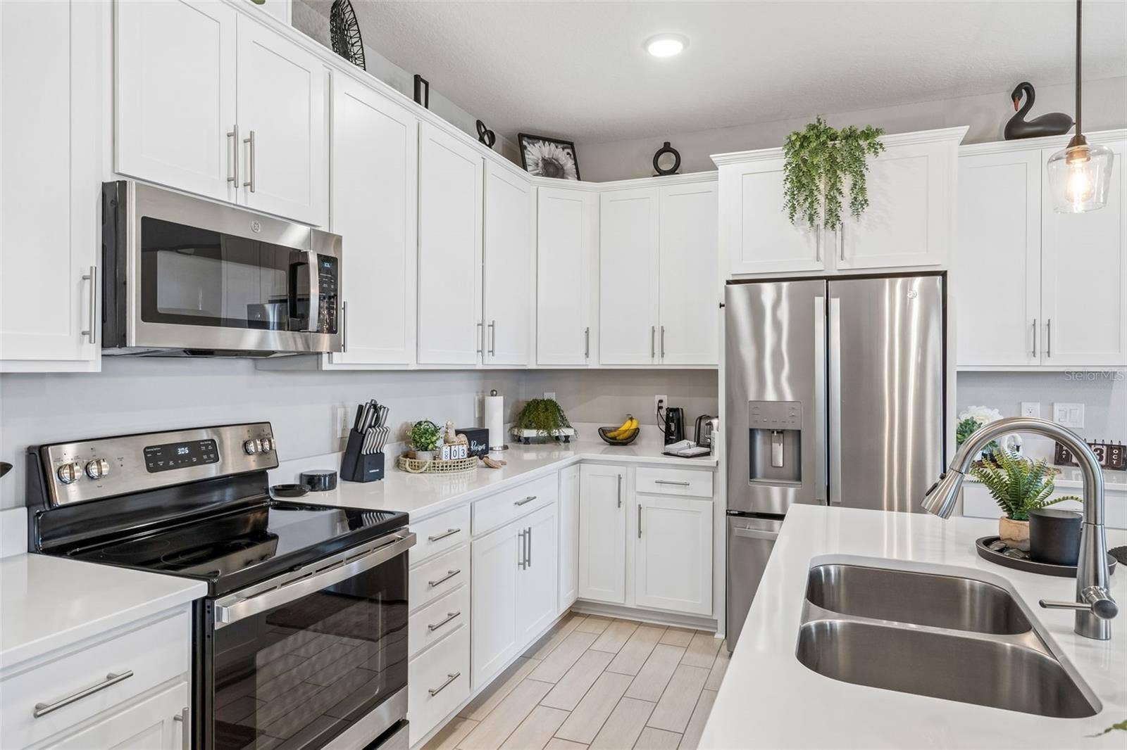 10381 CHURCH HAMMOCK ROAD, Leesburg, FL 34788 10381 CHURCH HAMMOCK ROAD, Leesburg, FL 34788