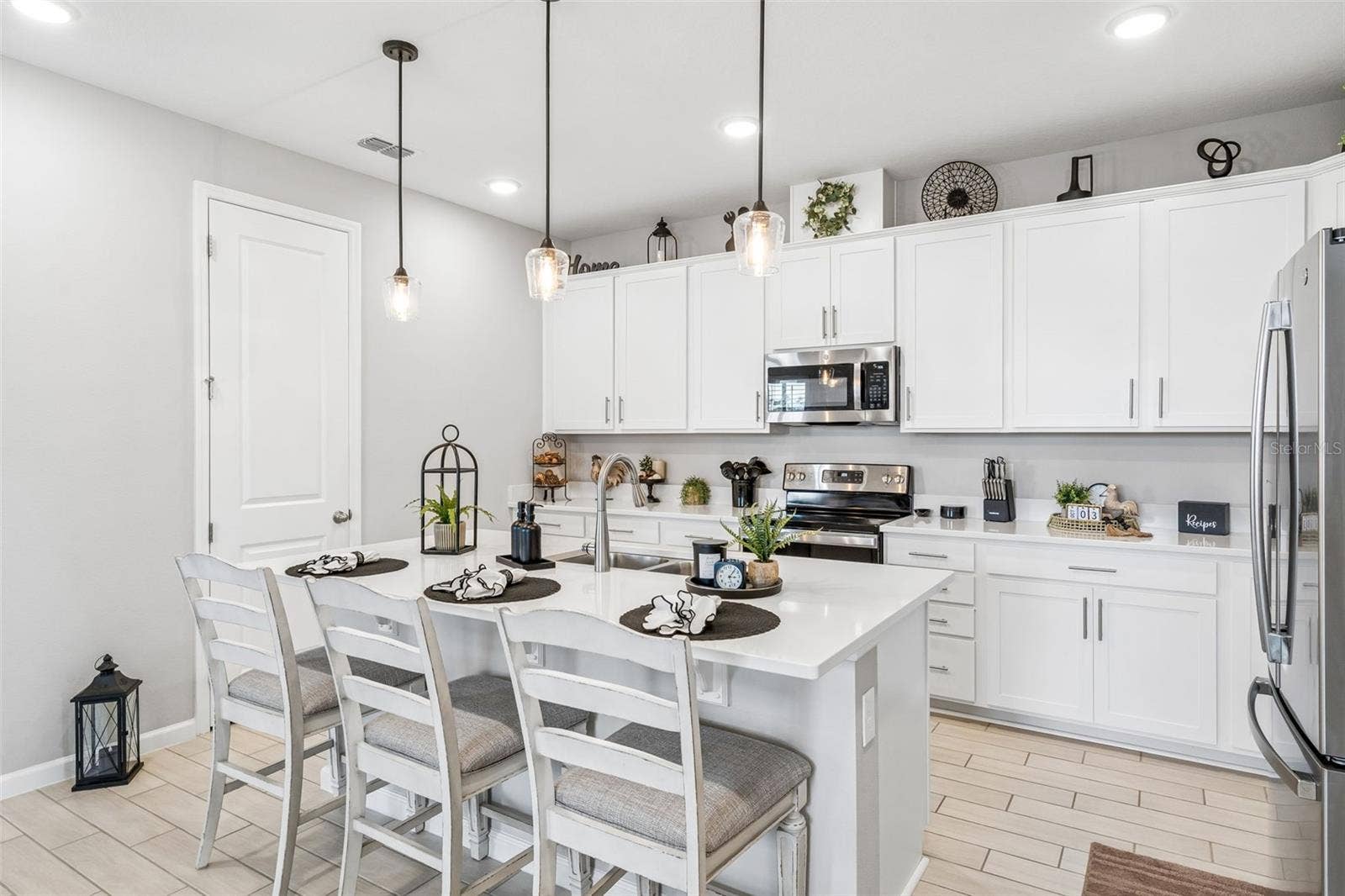 10381 CHURCH HAMMOCK ROAD, Leesburg, FL 34788 10381 CHURCH HAMMOCK ROAD, Leesburg, FL 34788