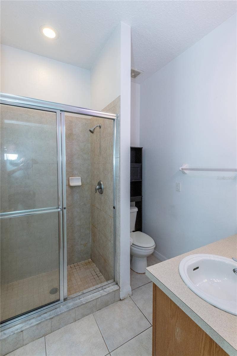 2852 TANZANITE TERRACE, Kissimmee, FL 34758 Master Bathroom