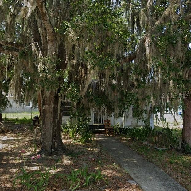 926 E CLIFFORD AVENUE, Eustis, FL 32726 926 E CLIFFORD AVENUE, Eustis, FL 32726