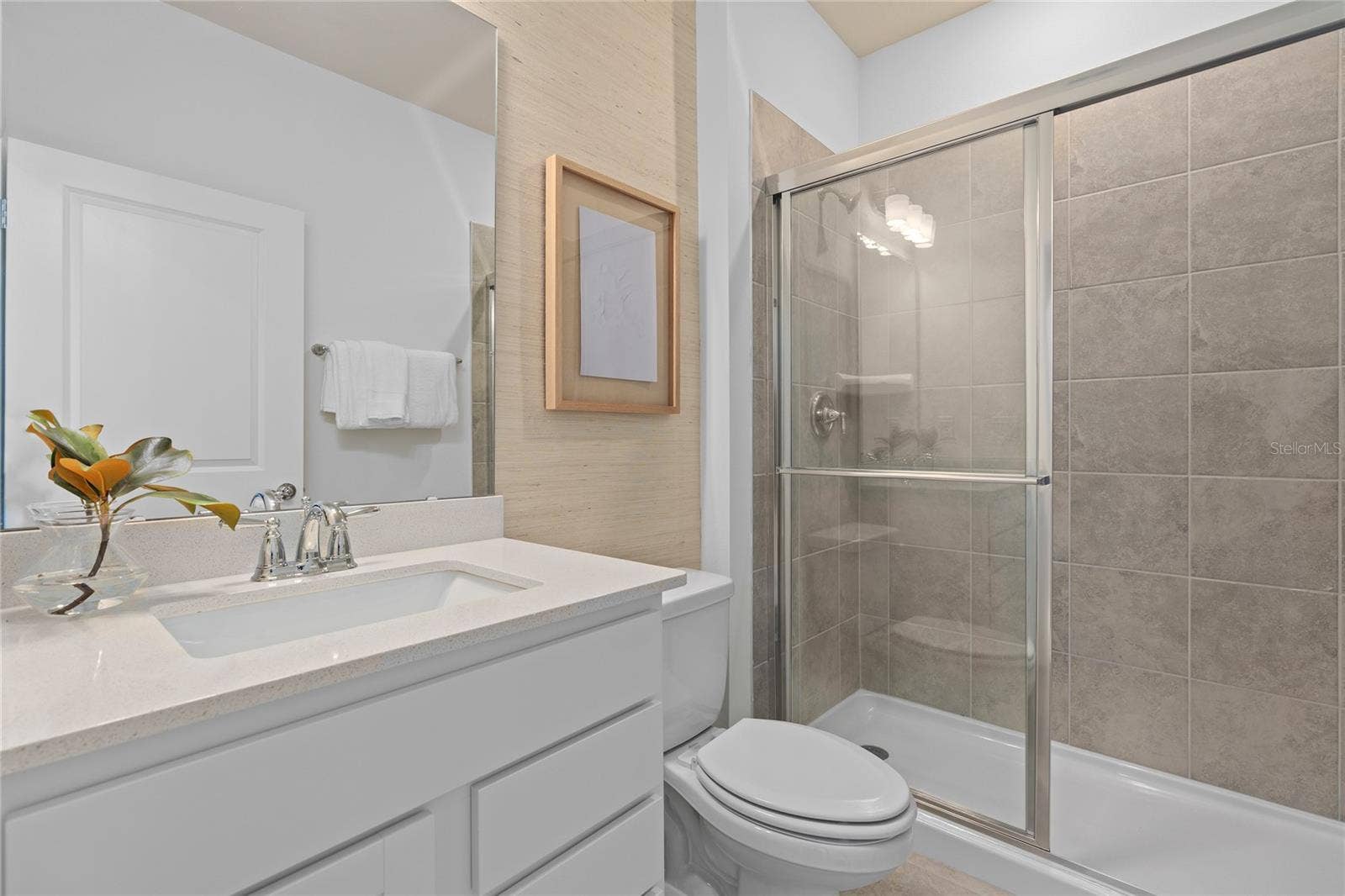 6403 ARGENT WOOD DRIVE, Winter Garden, FL 34787 Model Home Design Only. Pictures and furnishings are for illustrative purposes only. Elevations, colors and options may vary. Furniture is for model home staging only.