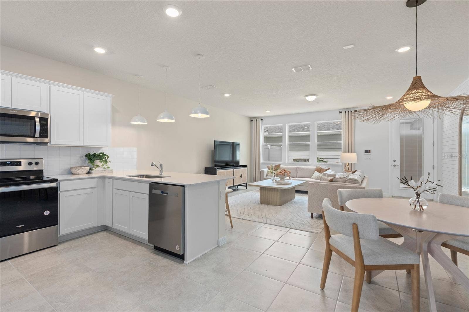 6403 ARGENT WOOD DRIVE, Winter Garden, FL 34787 Model Home Design Only. Pictures and furnishings are for illustrative purposes only. Elevations, colors and options may vary. Furniture is for model home staging only.