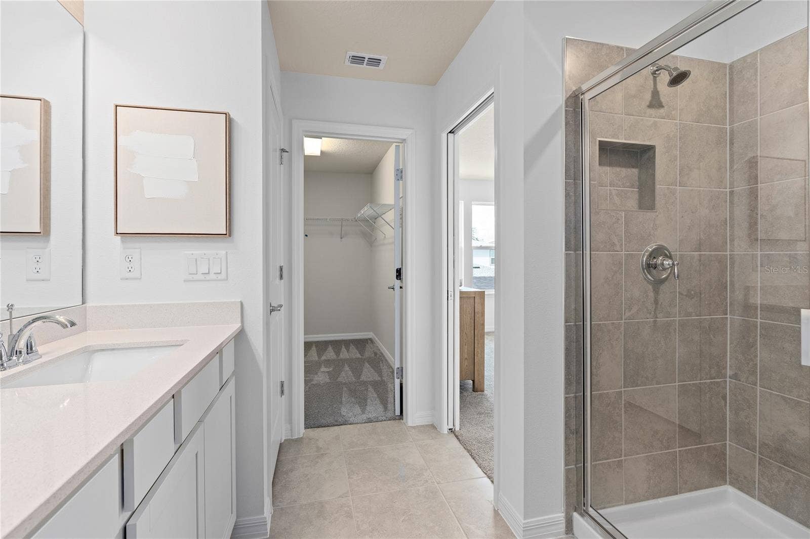 6403 ARGENT WOOD DRIVE, Winter Garden, FL 34787 Model Home Design Only. Pictures and furnishings are for illustrative purposes only. Elevations, colors and options may vary. Furniture is for model home staging only.