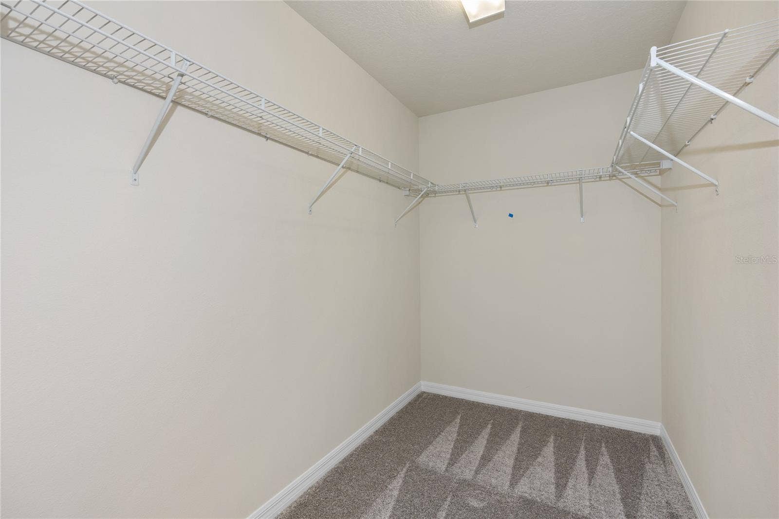 6403 ARGENT WOOD DRIVE, Winter Garden, FL 34787 Model Home Design Only. Pictures and furnishings are for illustrative purposes only. Elevations, colors and options may vary. Furniture is for model home staging only.