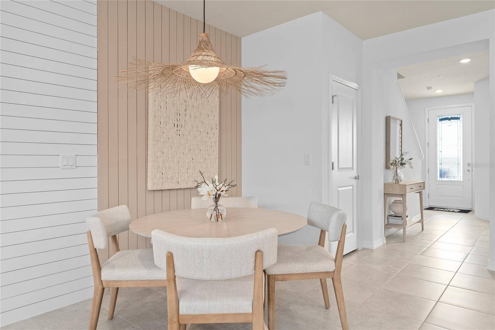 6403 ARGENT WOOD DRIVE, Winter Garden, FL 34787 Model Home Design Only. Pictures and furnishings are for illustrative purposes only. Elevations, colors and options may vary. Furniture is for model home staging only.