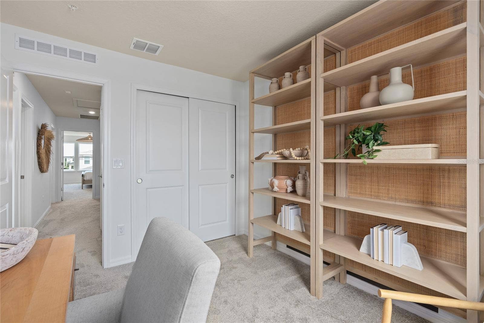 6403 ARGENT WOOD DRIVE, Winter Garden, FL 34787 Model Home Design Only. Pictures and furnishings are for illustrative purposes only. Elevations, colors and options may vary. Furniture is for model home staging only.