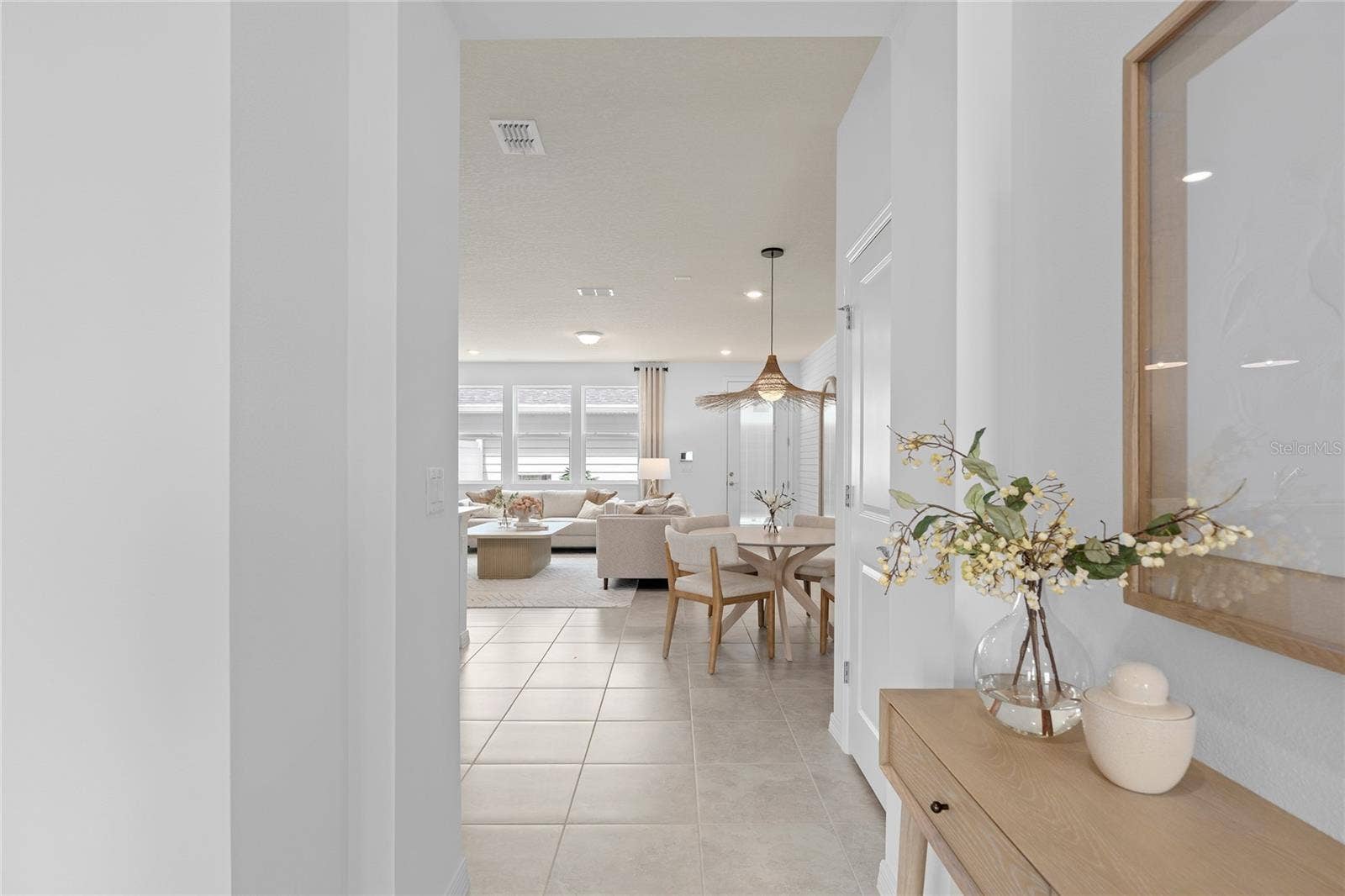 6403 ARGENT WOOD DRIVE, Winter Garden, FL 34787 Model Home Design Only. Pictures and furnishings are for illustrative purposes only. Elevations, colors and options may vary. Furniture is for model home staging only.