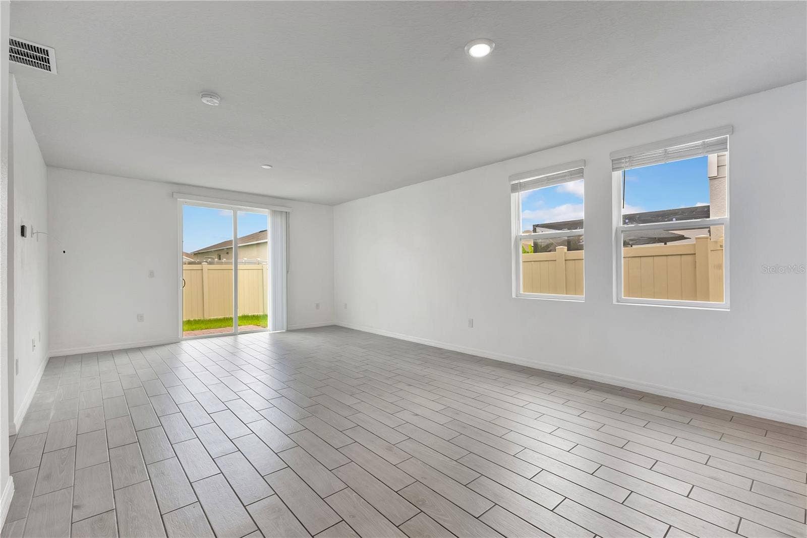 1831 CARNOSTIE ROAD, Winter Haven, FL 33884 1831 CARNOSTIE ROAD, Winter Haven, FL 33884