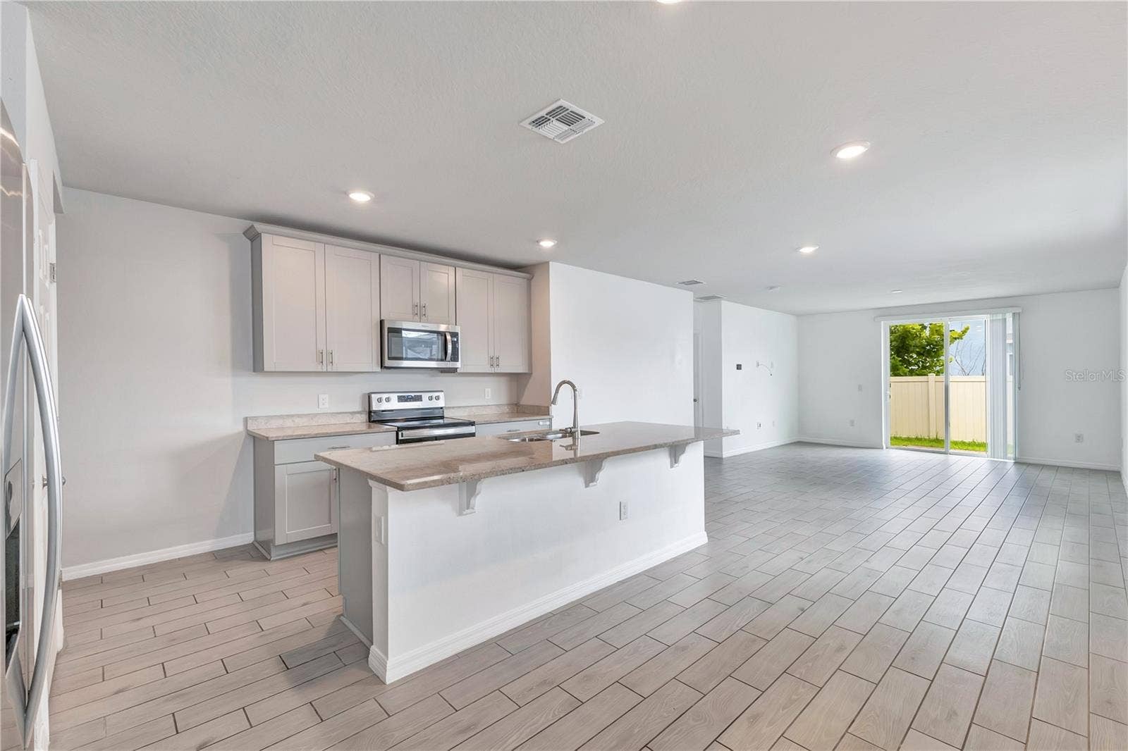 1831 CARNOSTIE ROAD, Winter Haven, FL 33884 1831 CARNOSTIE ROAD, Winter Haven, FL 33884