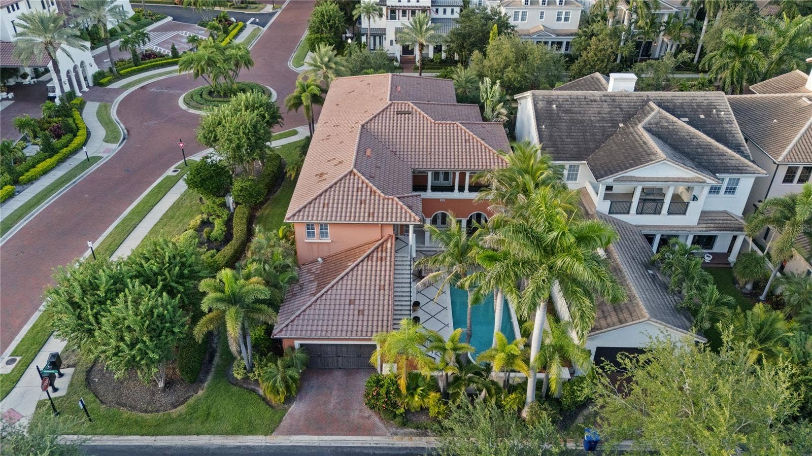 4912 YACHT CLUB, Tampa, FL 33616 4912 YACHT CLUB, Tampa, FL 33616