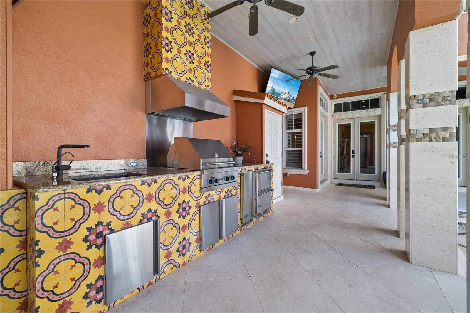 4912 YACHT CLUB, Tampa, FL 33616 4912 YACHT CLUB, Tampa, FL 33616