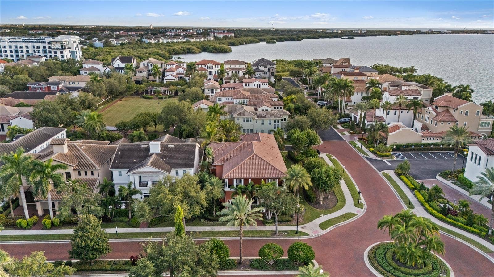 4912 YACHT CLUB, Tampa, FL 33616 4912 YACHT CLUB, Tampa, FL 33616