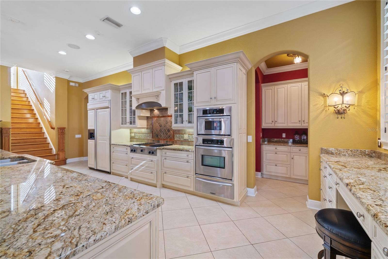 4912 YACHT CLUB, Tampa, FL 33616 4912 YACHT CLUB, Tampa, FL 33616