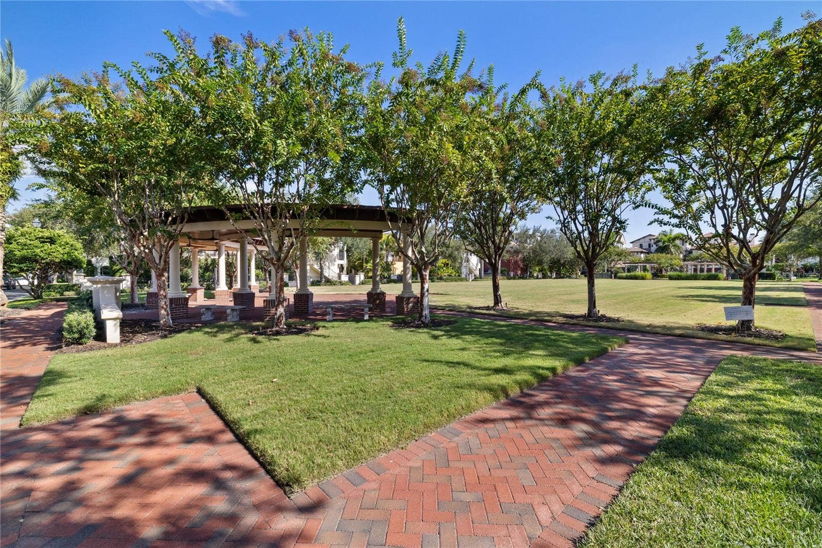 4912 YACHT CLUB, Tampa, FL 33616 4912 YACHT CLUB, Tampa, FL 33616