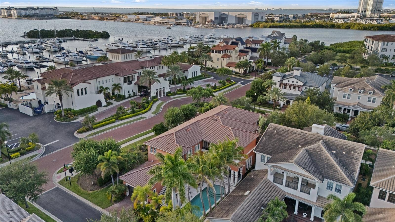4912 YACHT CLUB, Tampa, FL 33616 4912 YACHT CLUB, Tampa, FL 33616