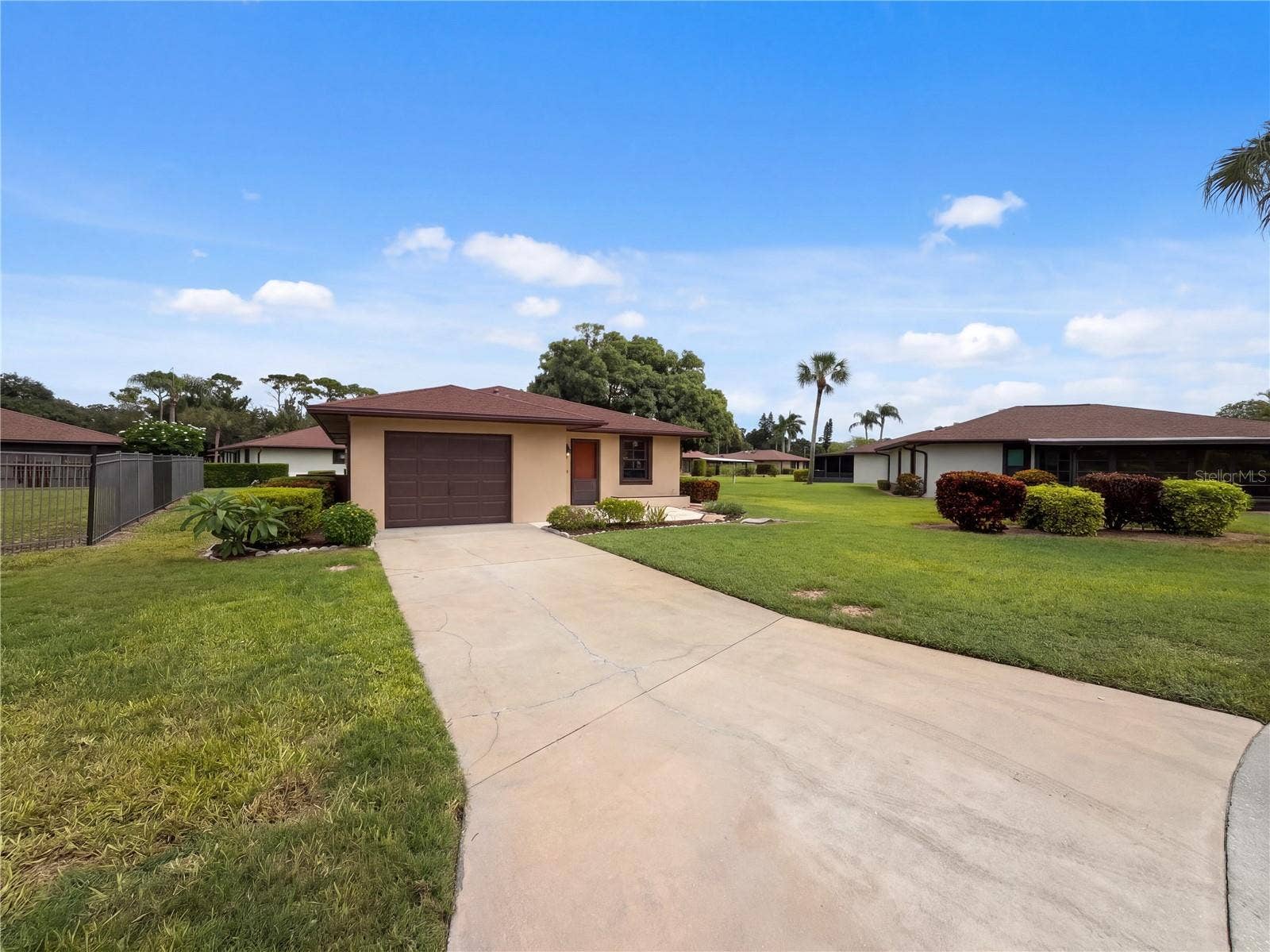 6410 HERITAGE LANE, Bradenton, FL 34209 6410 HERITAGE LANE, Bradenton, FL 34209