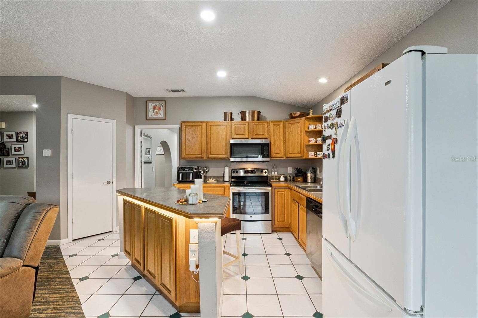 313 ALBA LANE, Lake Mary, FL 32746