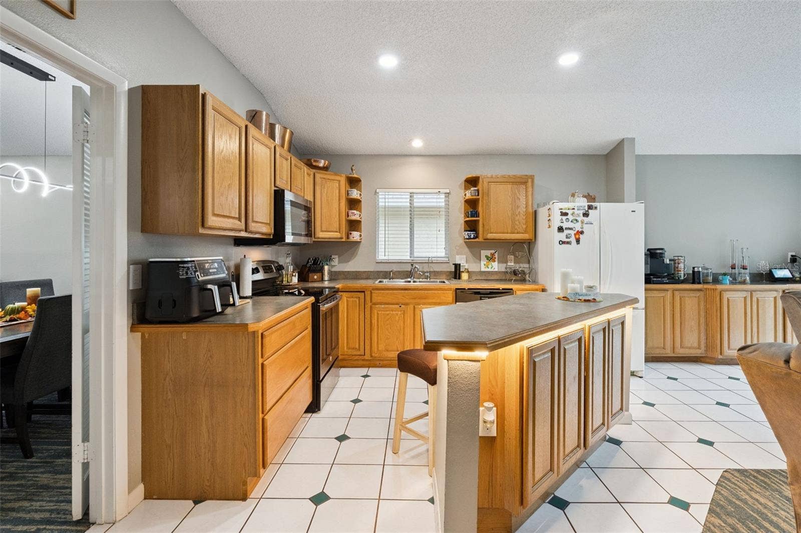 313 ALBA LANE, Lake Mary, FL 32746