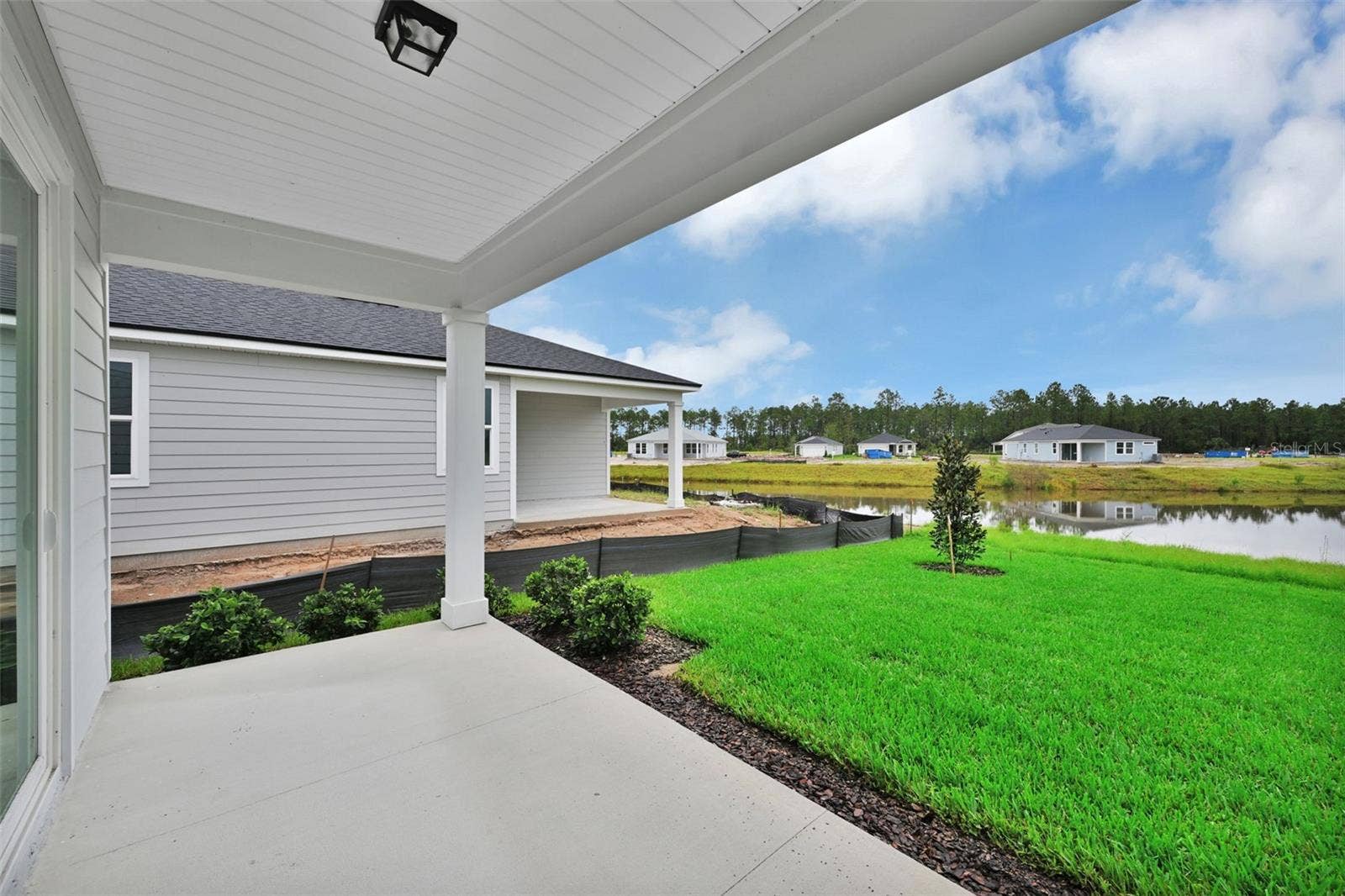 Seaport Covered Lanai