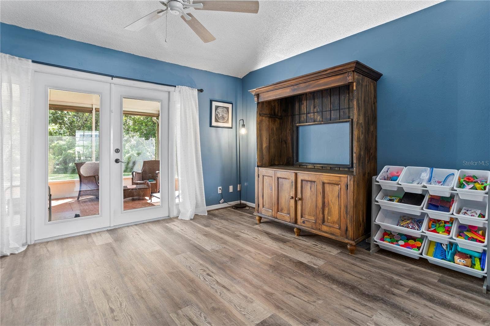 1017 EAGENS CREEK COURT, Oviedo, FL 32765 1017 EAGENS CREEK COURT, Oviedo, FL 32765