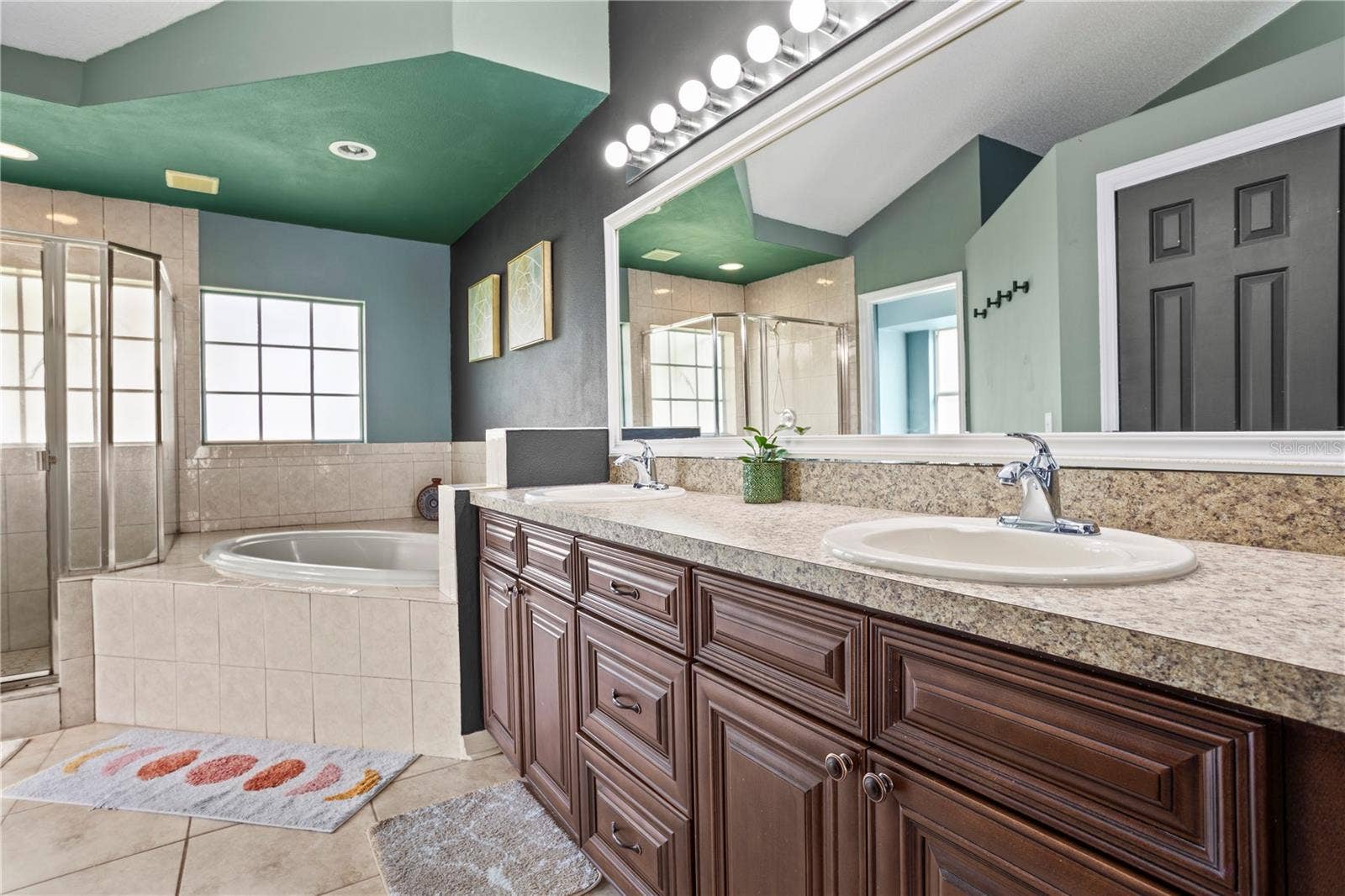 1017 EAGENS CREEK COURT, Oviedo, FL 32765 1017 EAGENS CREEK COURT, Oviedo, FL 32765