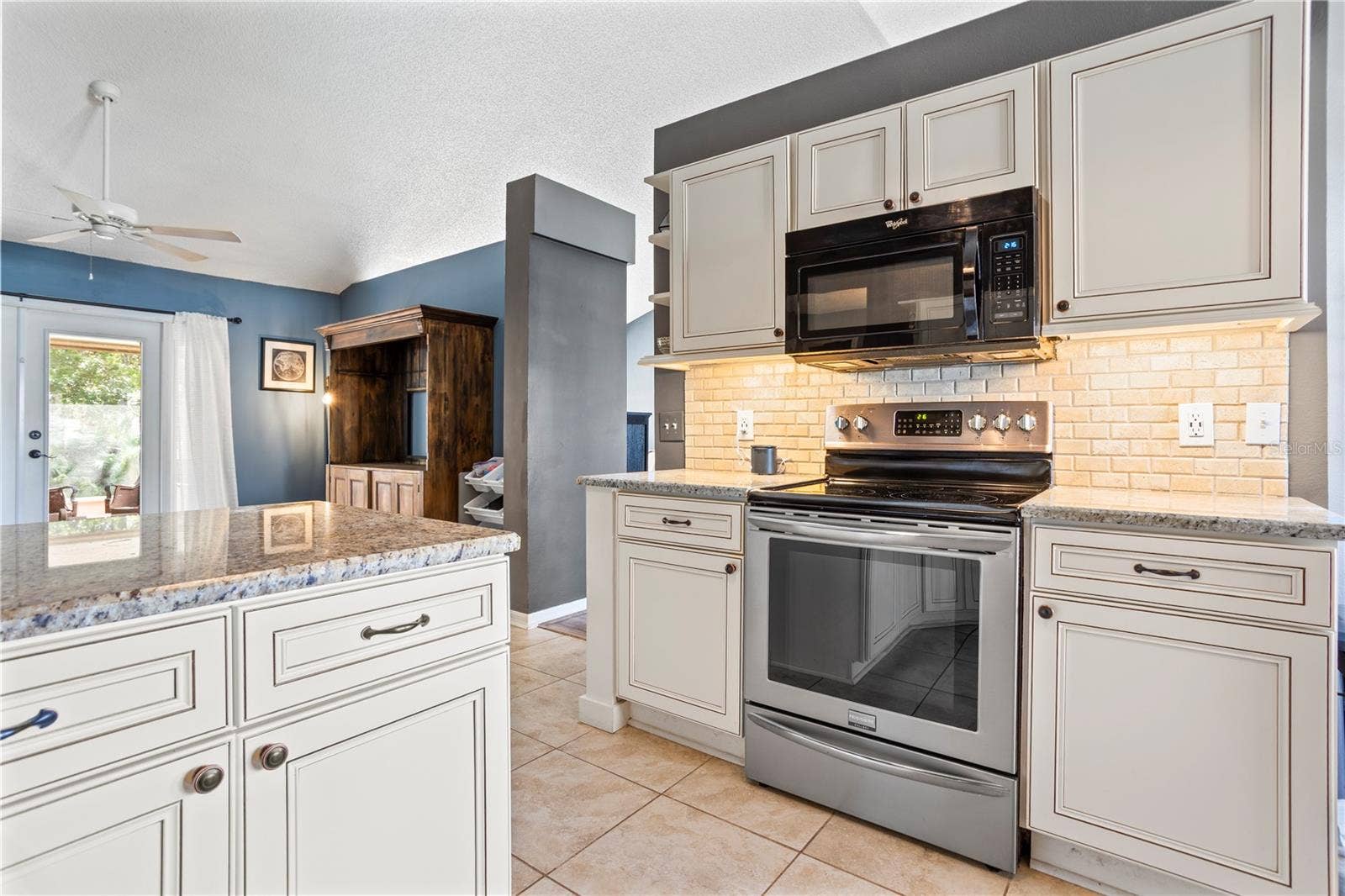 1017 EAGENS CREEK COURT, Oviedo, FL 32765 1017 EAGENS CREEK COURT, Oviedo, FL 32765