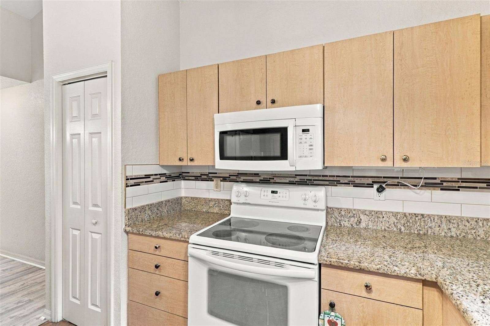 2104 LINWOOD AVENUE, Spring Hill, FL 34608 2104 LINWOOD AVENUE, Spring Hill, FL 34608