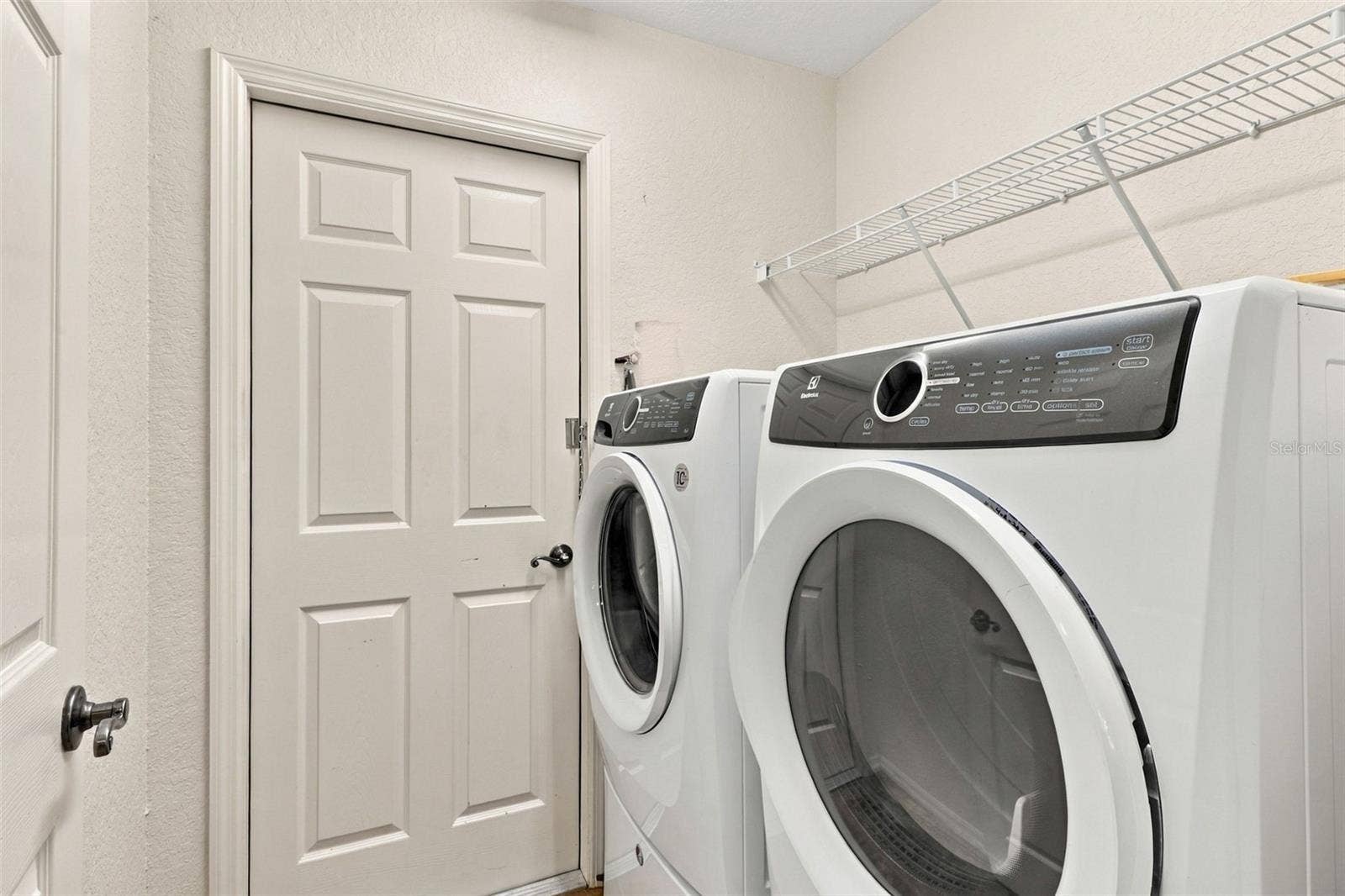 2104 LINWOOD AVENUE, Spring Hill, FL 34608 W/D does not convey