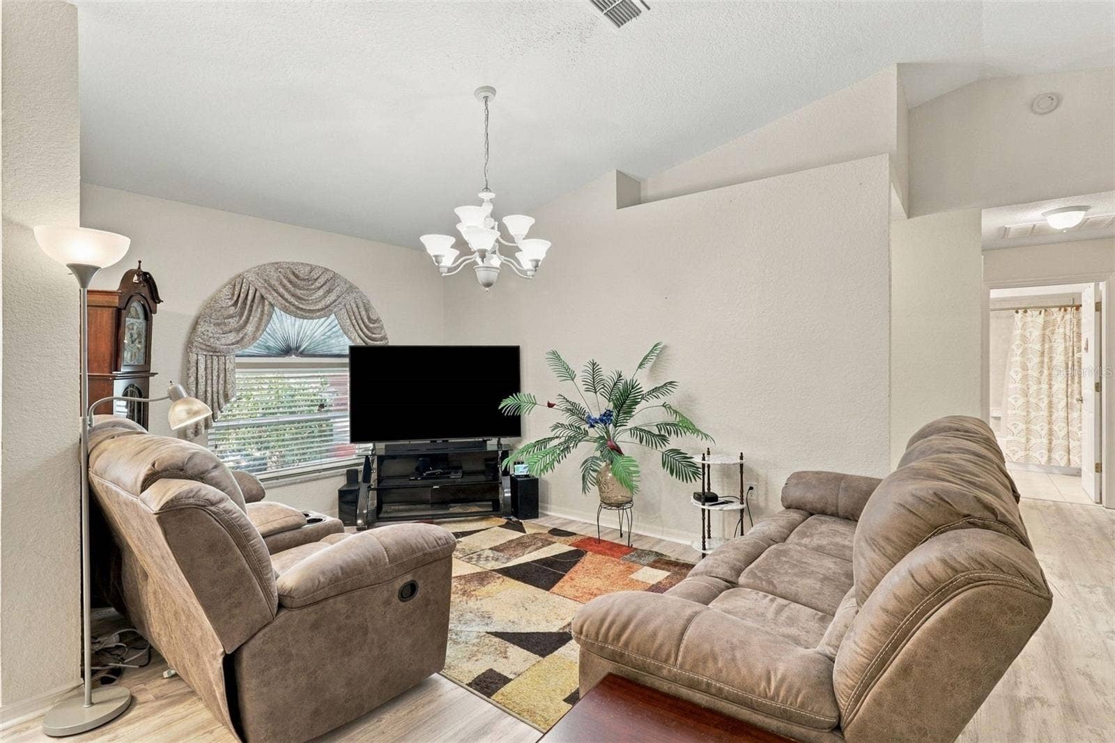 2104 LINWOOD AVENUE, Spring Hill, FL 34608 Great room