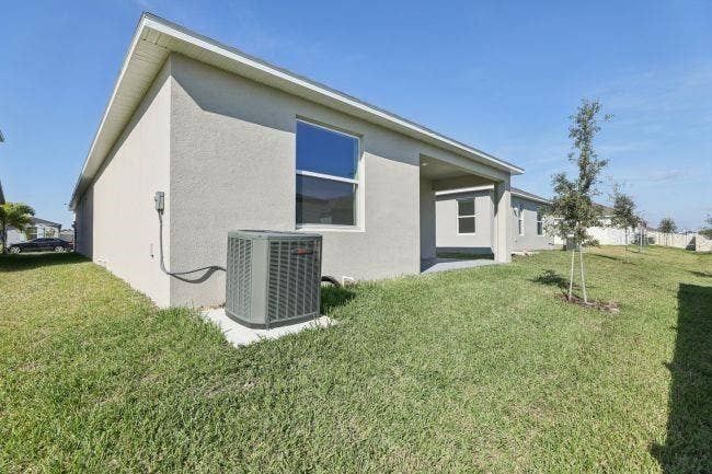 13 LOCUST LOOP COURSE, Ocala, FL 34472 Model home - actual features may vary.
