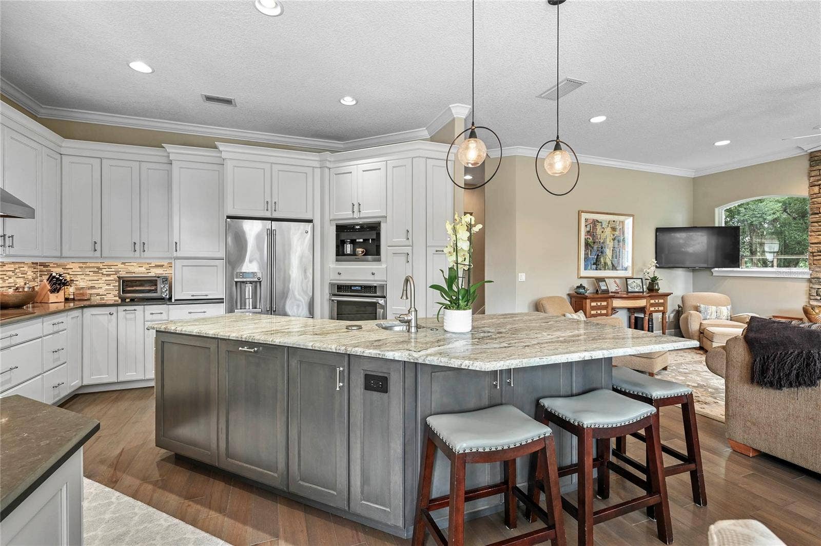 Custom Cabinetry with Soft Close Drawers and Doors