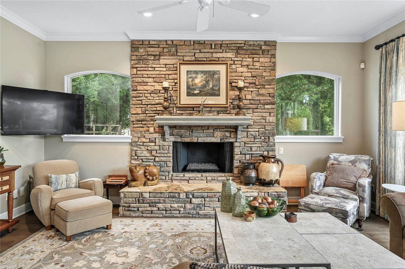 Beautiful Stonewall Gas Fireplace