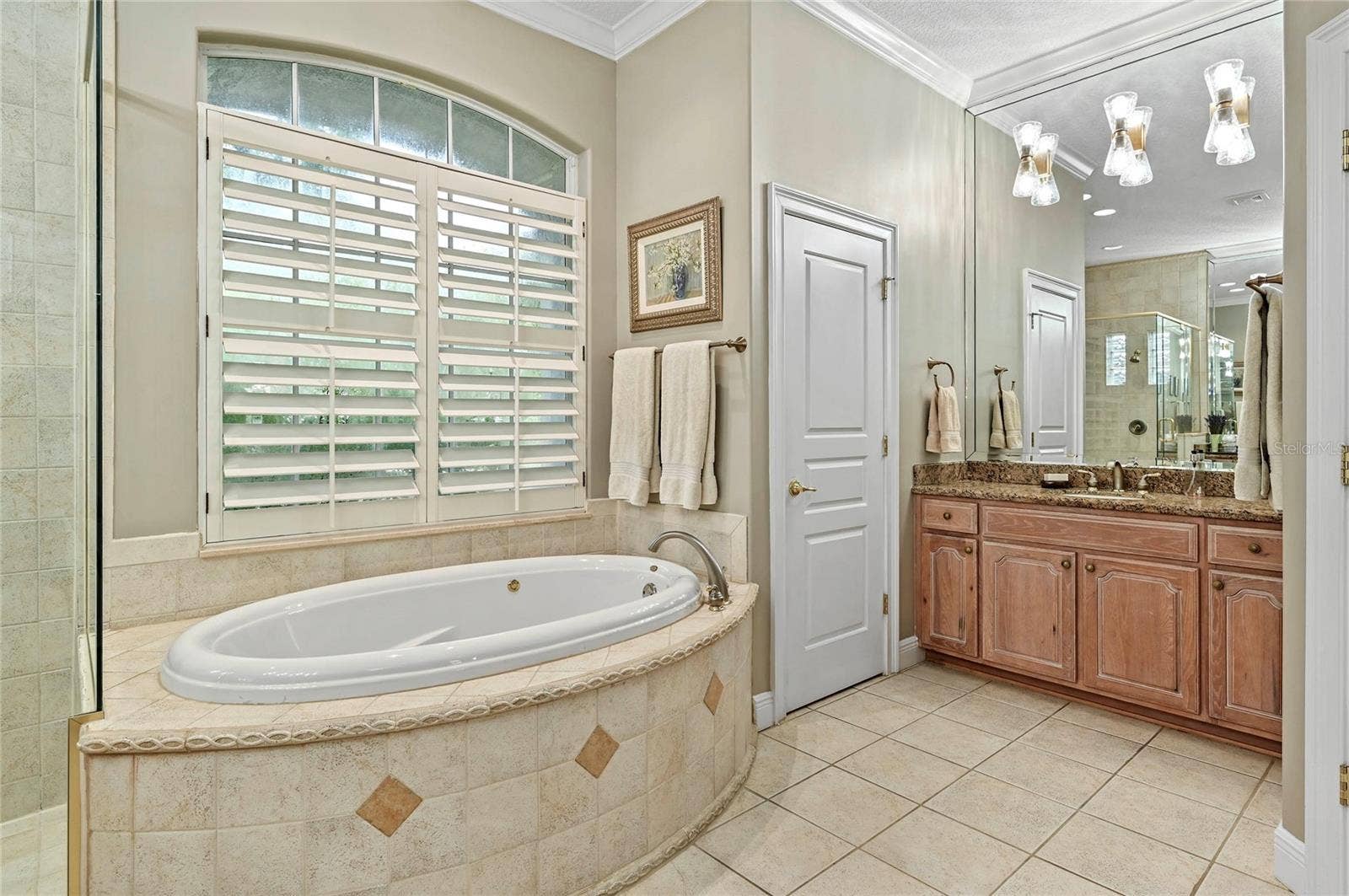 Dual Vanities with Granite Countertops