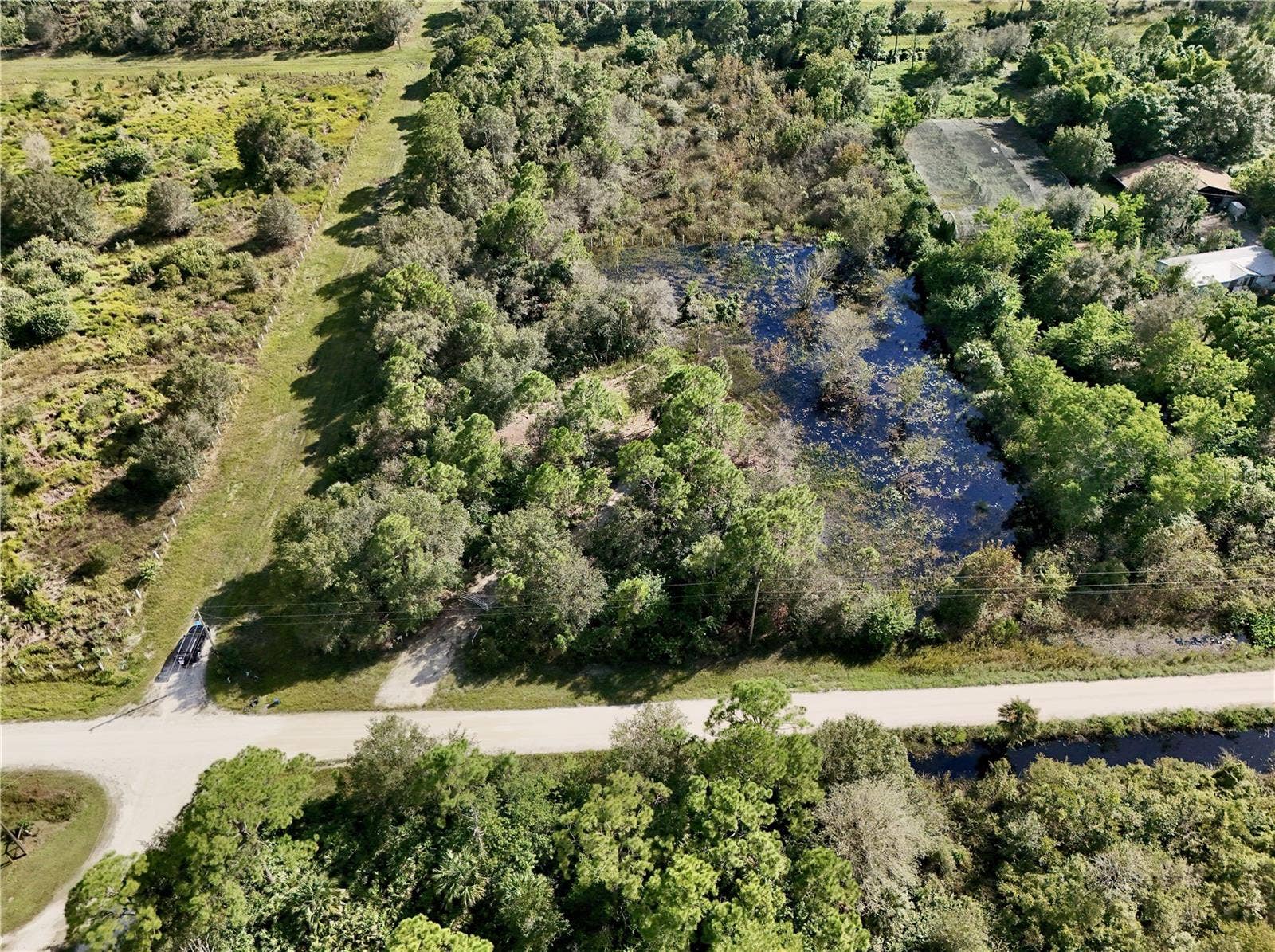 240 TAMPA AVENUE, Clewiston, FL 33440 240 TAMPA AVENUE, Clewiston, FL 33440