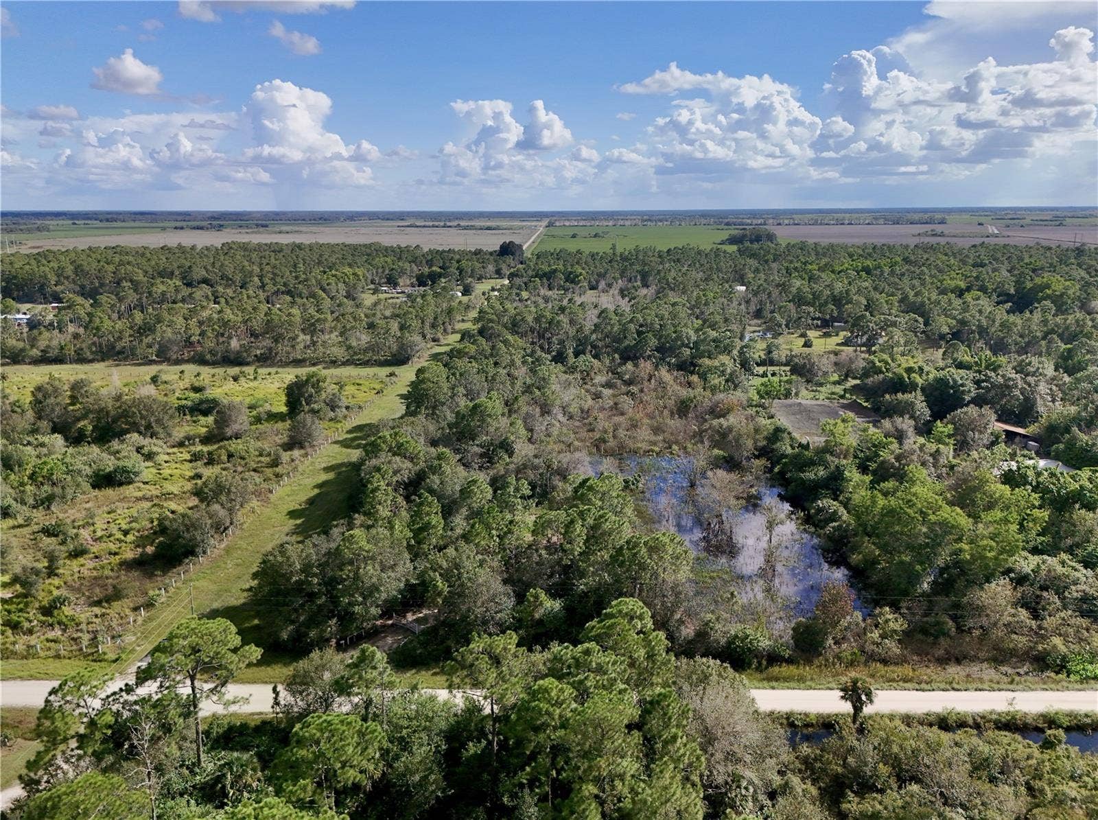 240 TAMPA AVENUE, Clewiston, FL 33440 240 TAMPA AVENUE, Clewiston, FL 33440