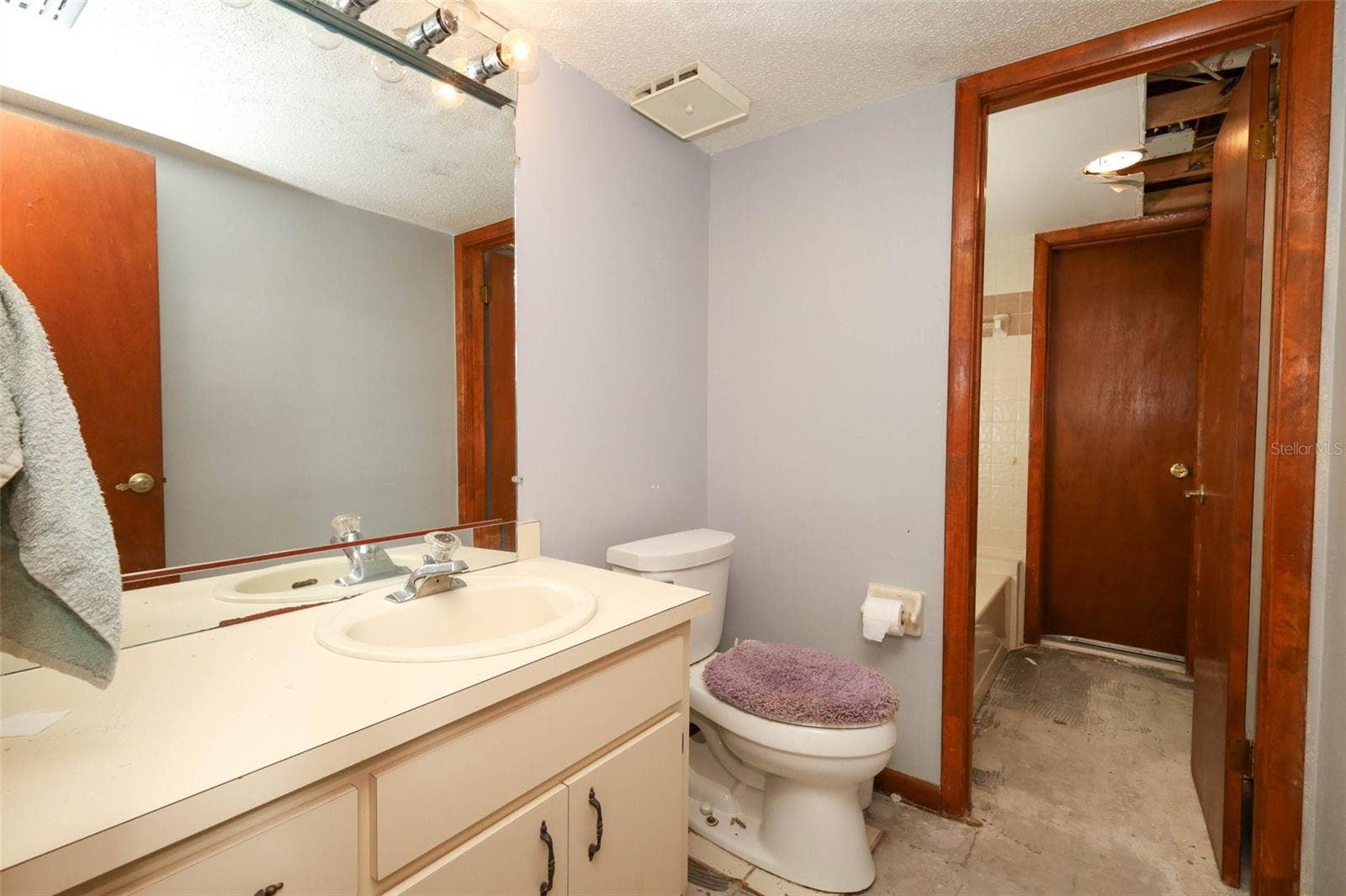 312 KIMBERLY COURT, Sanford, FL 32771 312 KIMBERLY COURT, Sanford, FL 32771